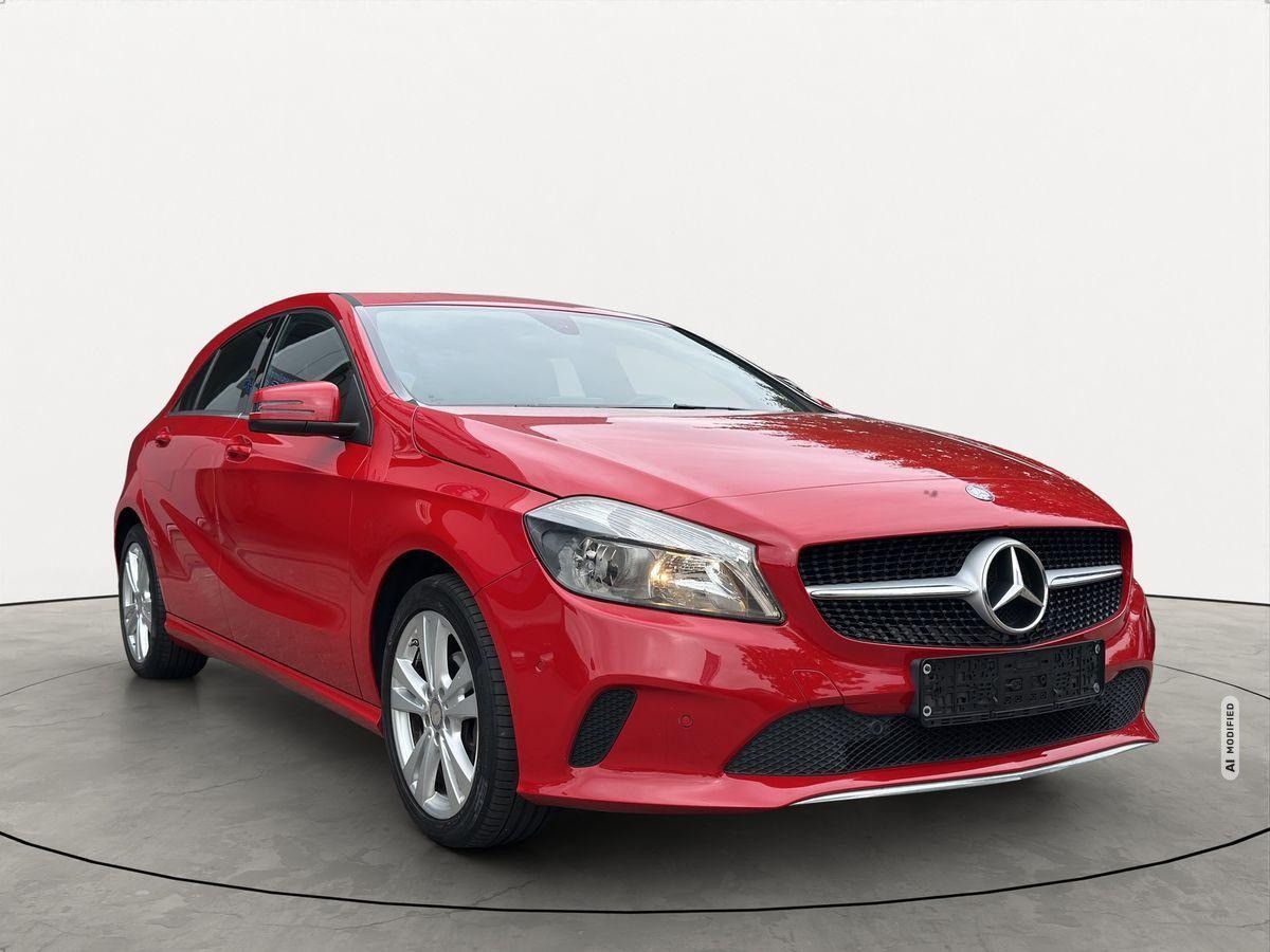 Mercedes-Benz d Navi/Klimaaut./BT/SHZ/PDC/TFL/17-LM