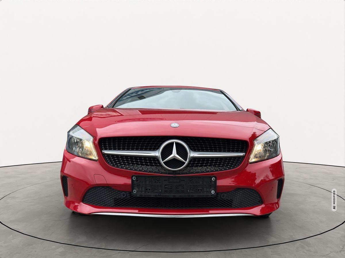 Mercedes-Benz d Navi/Klimaaut./BT/SHZ/PDC/TFL/17-LM