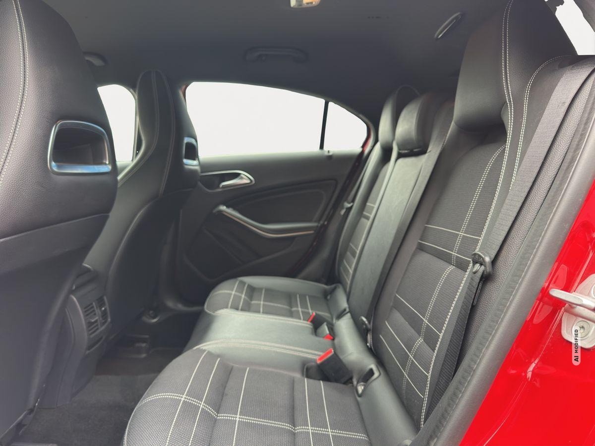 Mercedes-Benz Navi/SHZ/PDC/Bluetooth