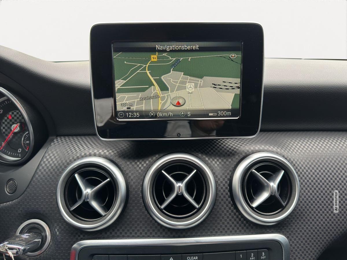 Mercedes-Benz Navi/SHZ/PDC/Bluetooth