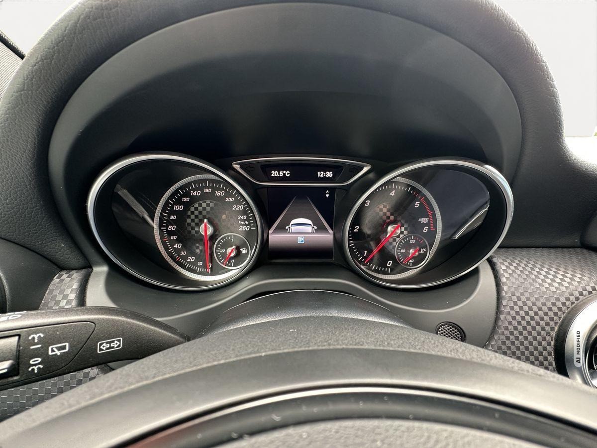 Mercedes-Benz d Navi/Klimaaut./BT/SHZ/PDC/TFL/17-LM