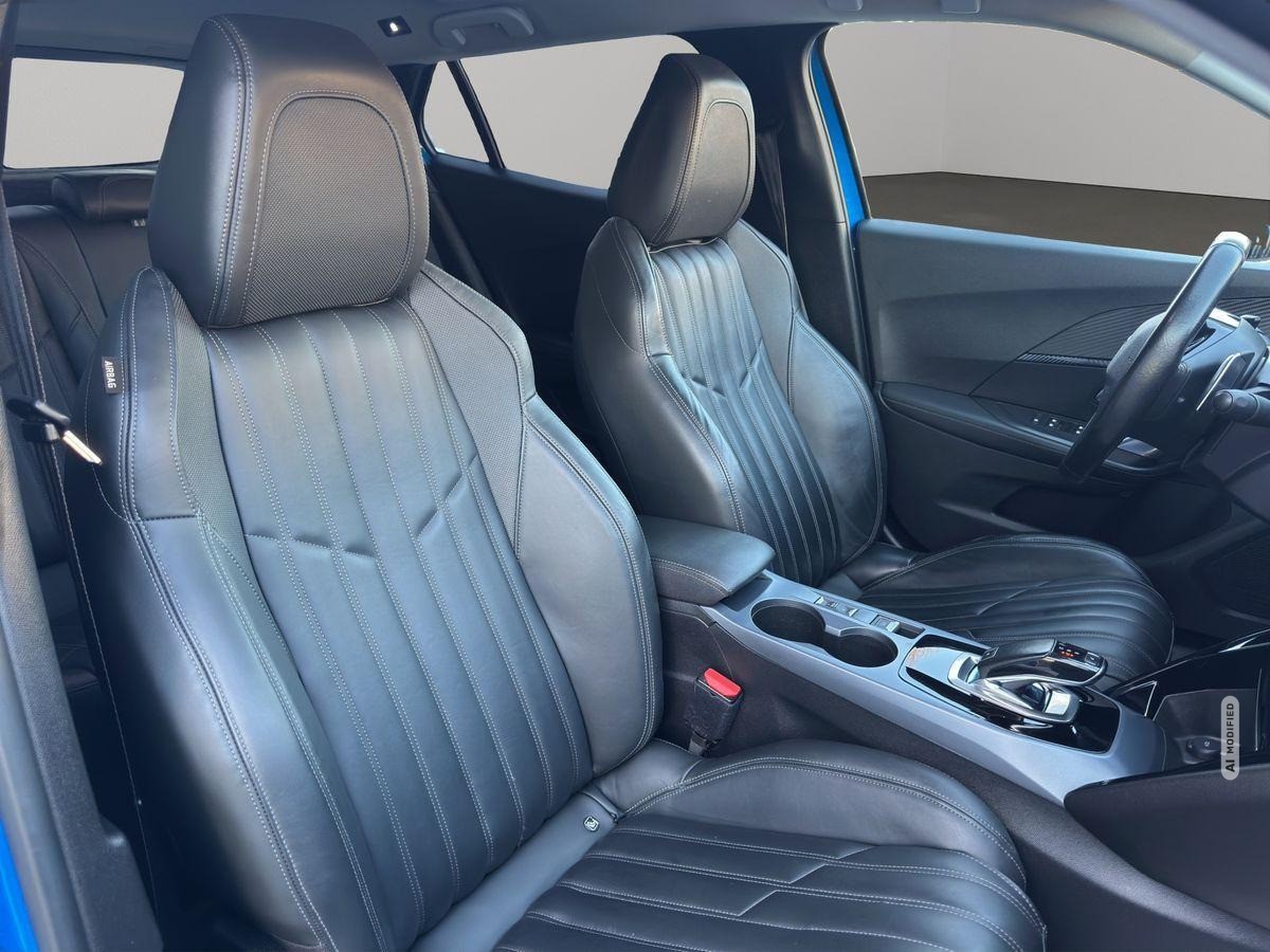 Peugeot 2008 Allure LED/Pano/Carplay/Kam/SHZ/Leder