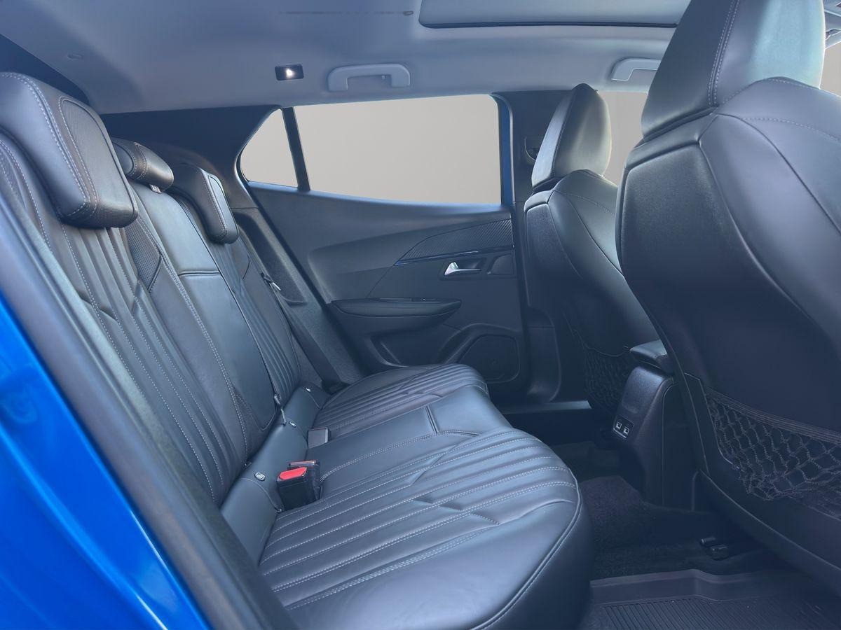 Peugeot 2008 Allure LED/Pano/Carplay/Kam/SHZ/Leder