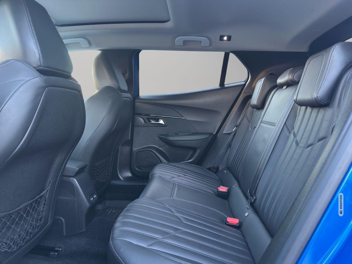 Peugeot 2008 Allure LED/Pano/Carplay/Kam/SHZ/Leder