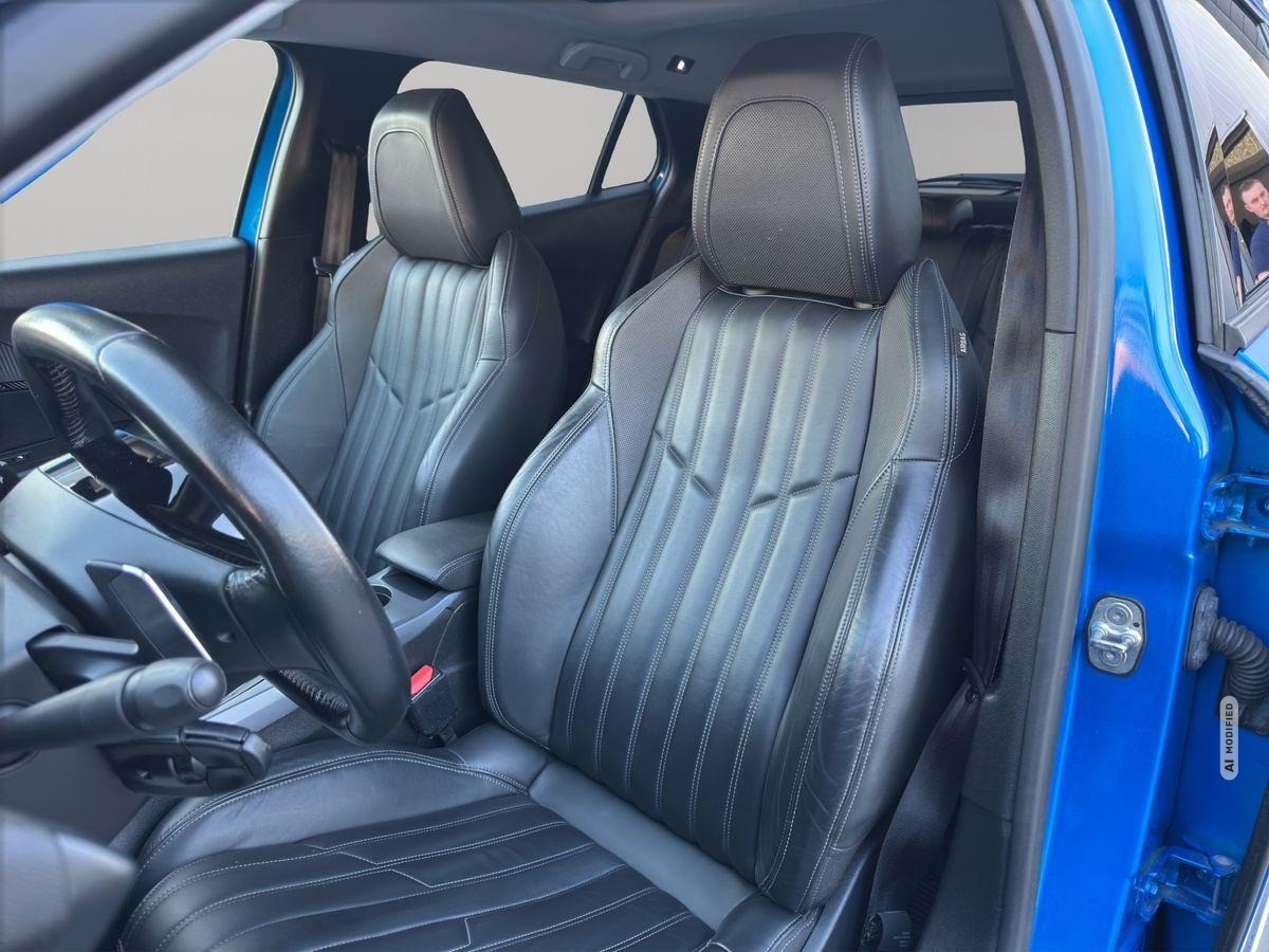 Peugeot 2008 Allure LED/Pano/Carplay/Kam/SHZ/Leder