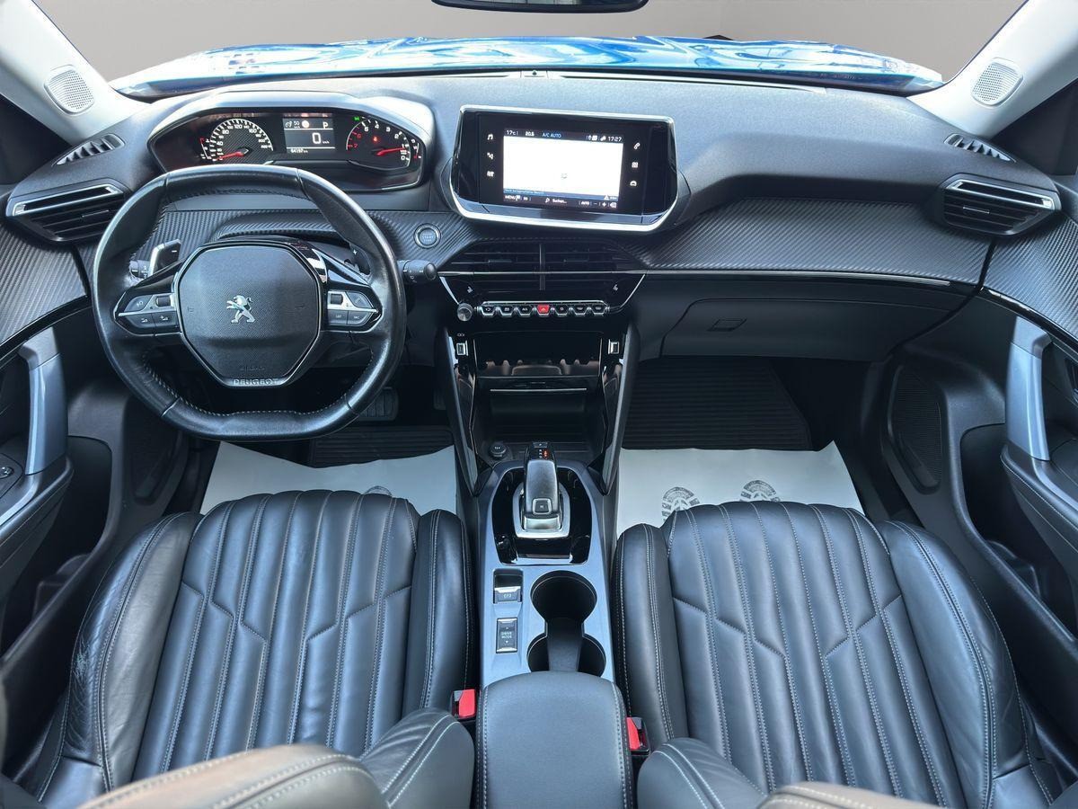 Peugeot 2008 Allure LED/Pano/Carplay/Kam/SHZ/Leder