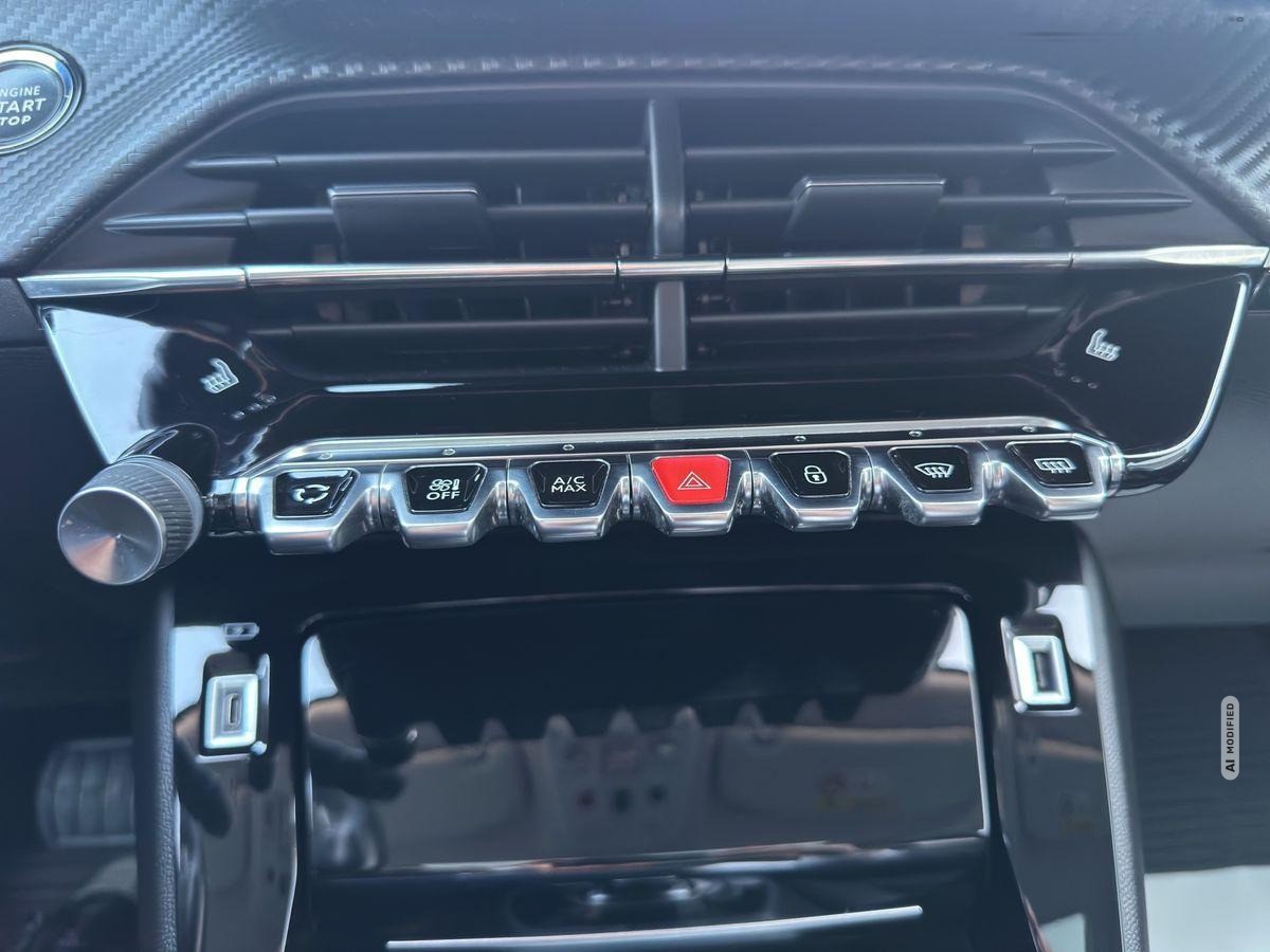 Peugeot 2008 Allure LED/Pano/Carplay/Kam/SHZ/Leder