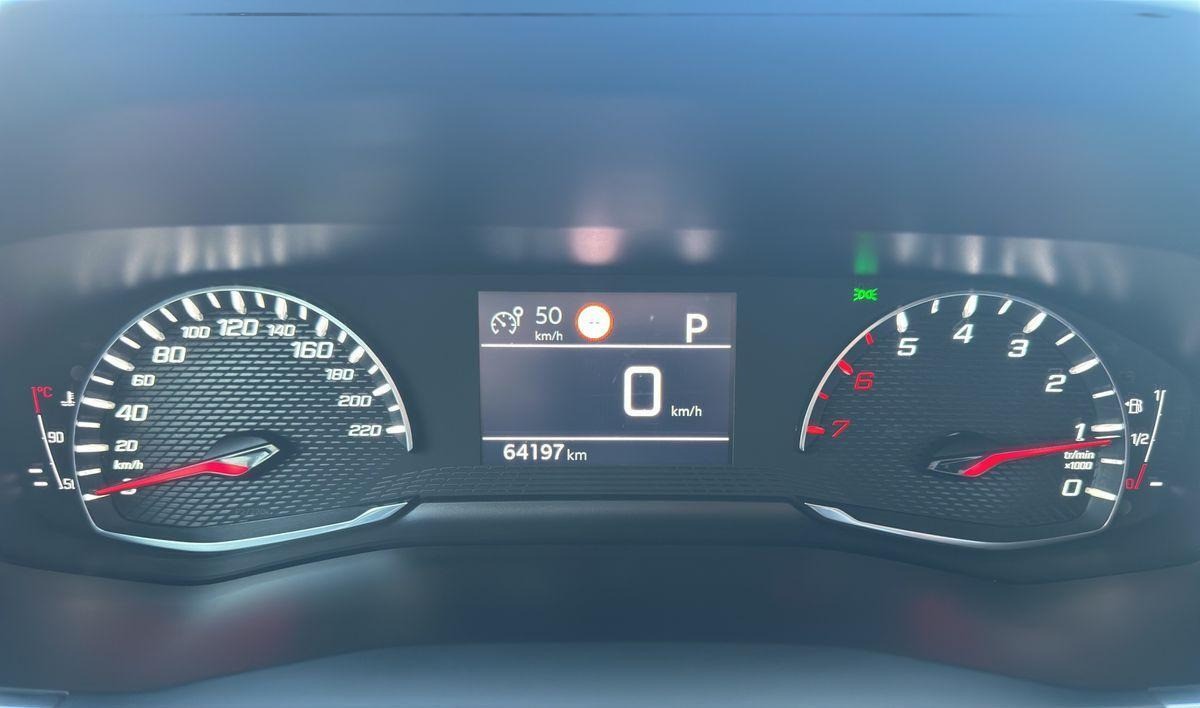 Peugeot 2008 Allure LED/Pano/Carplay/Kam/SHZ/Leder