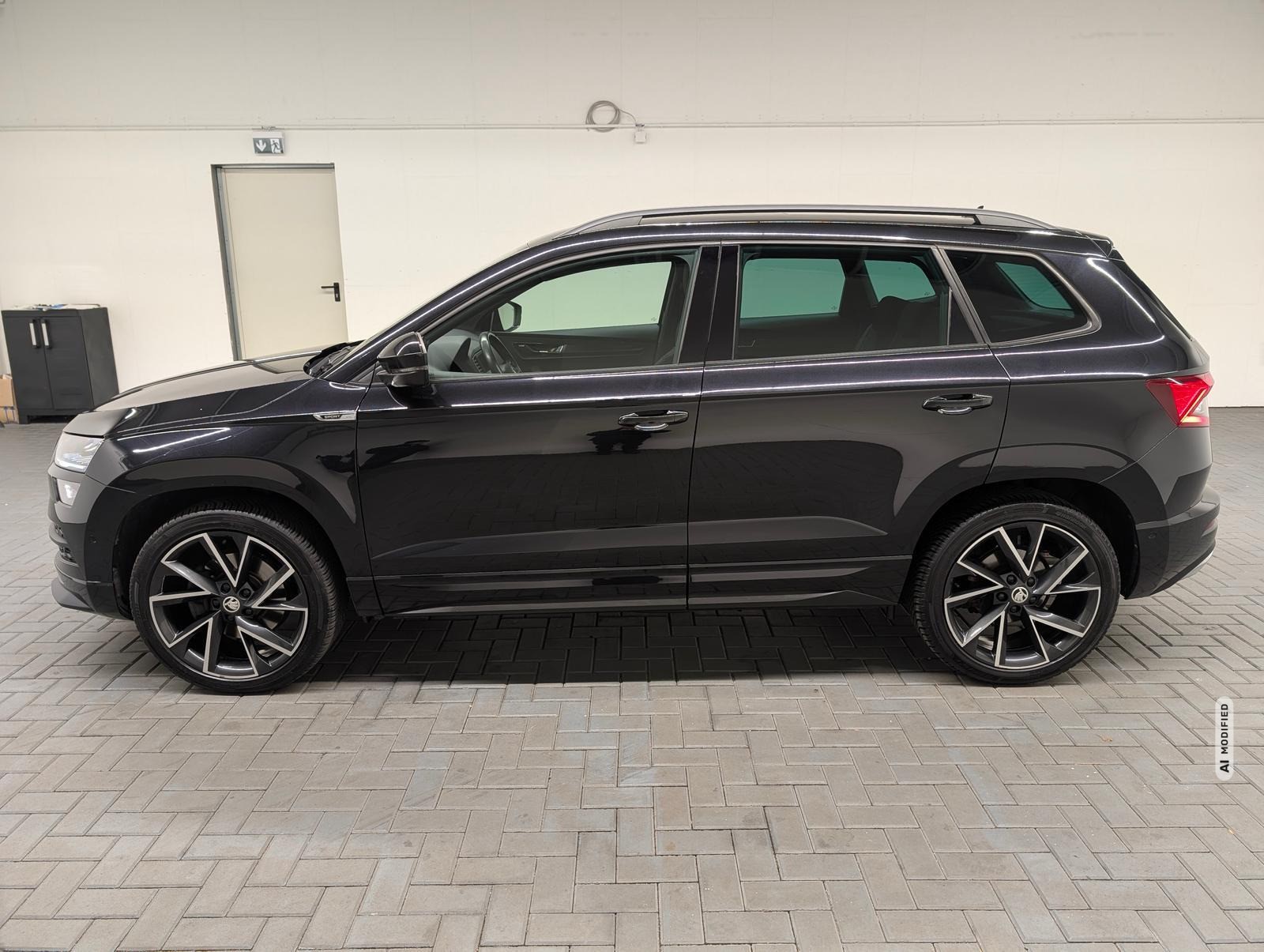 Skoda Karoq 4x4 Sportline Standhz/AHK/Pano/DCC/Canton