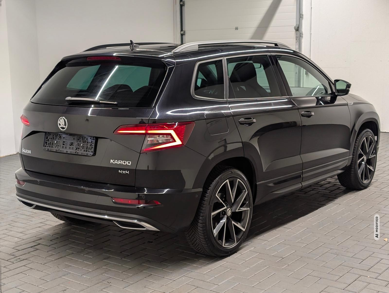 Skoda Karoq 4x4 Sportline Standhz/AHK/Pano/DCC/Canton