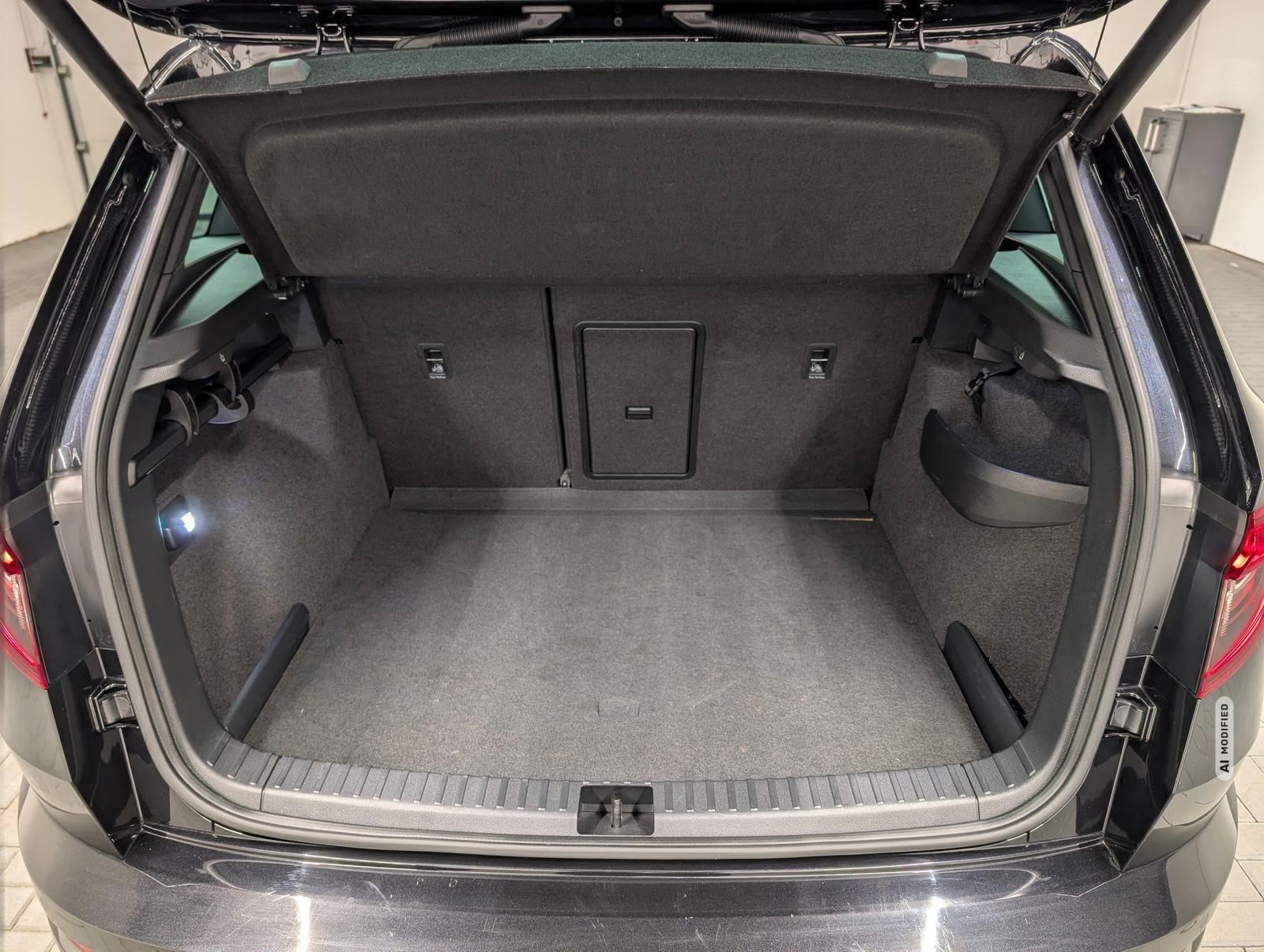 Skoda Karoq 4x4 Sportline Standhz/AHK/Pano/DCC/Canton