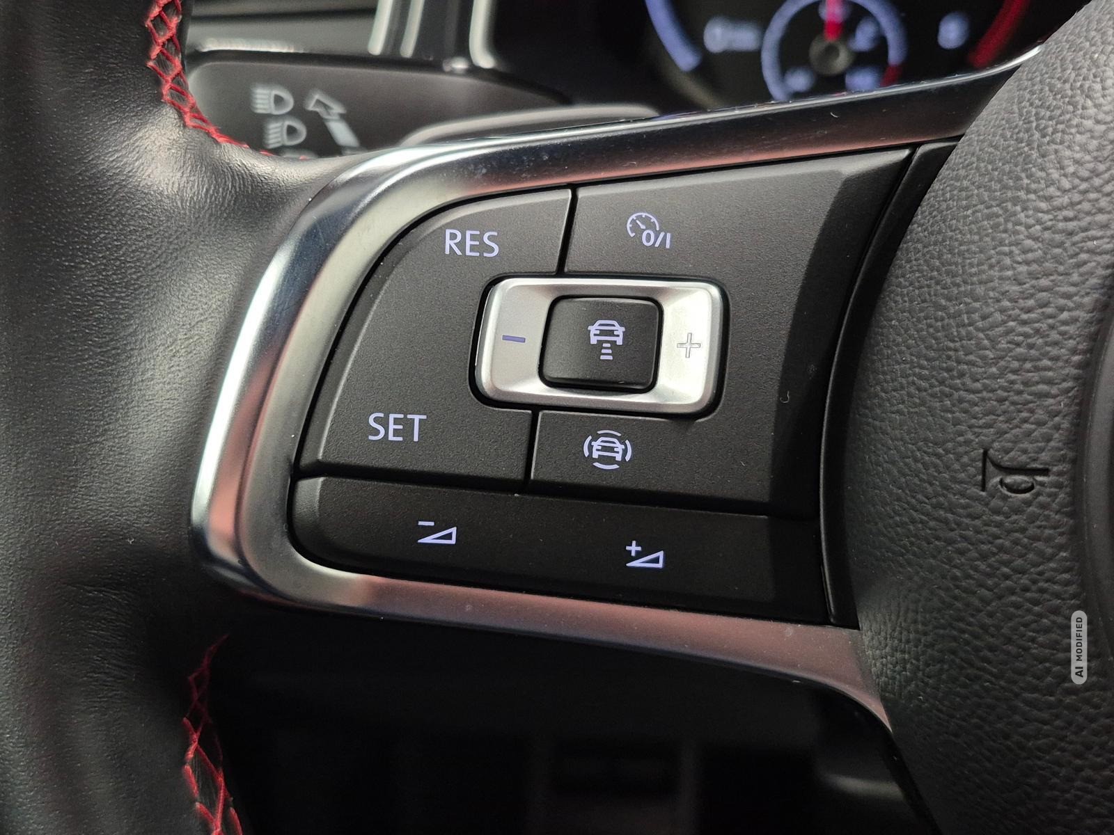 Volkswagen T-Roc 4Motion Sport LED/ACC/el.Heck/PDC/18-LM