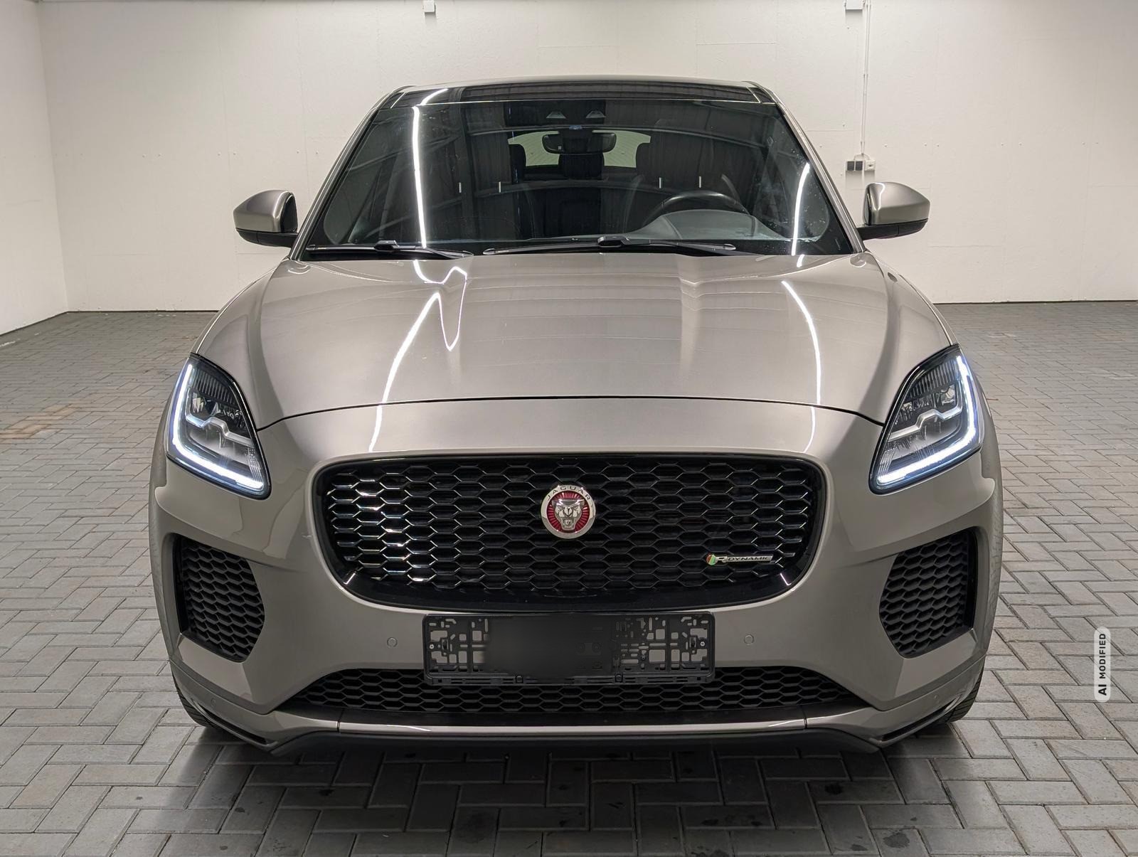 Jaguar E-Pace R-Dynamic S LED/Navi/Pano/SHZ/Kam/20-LM