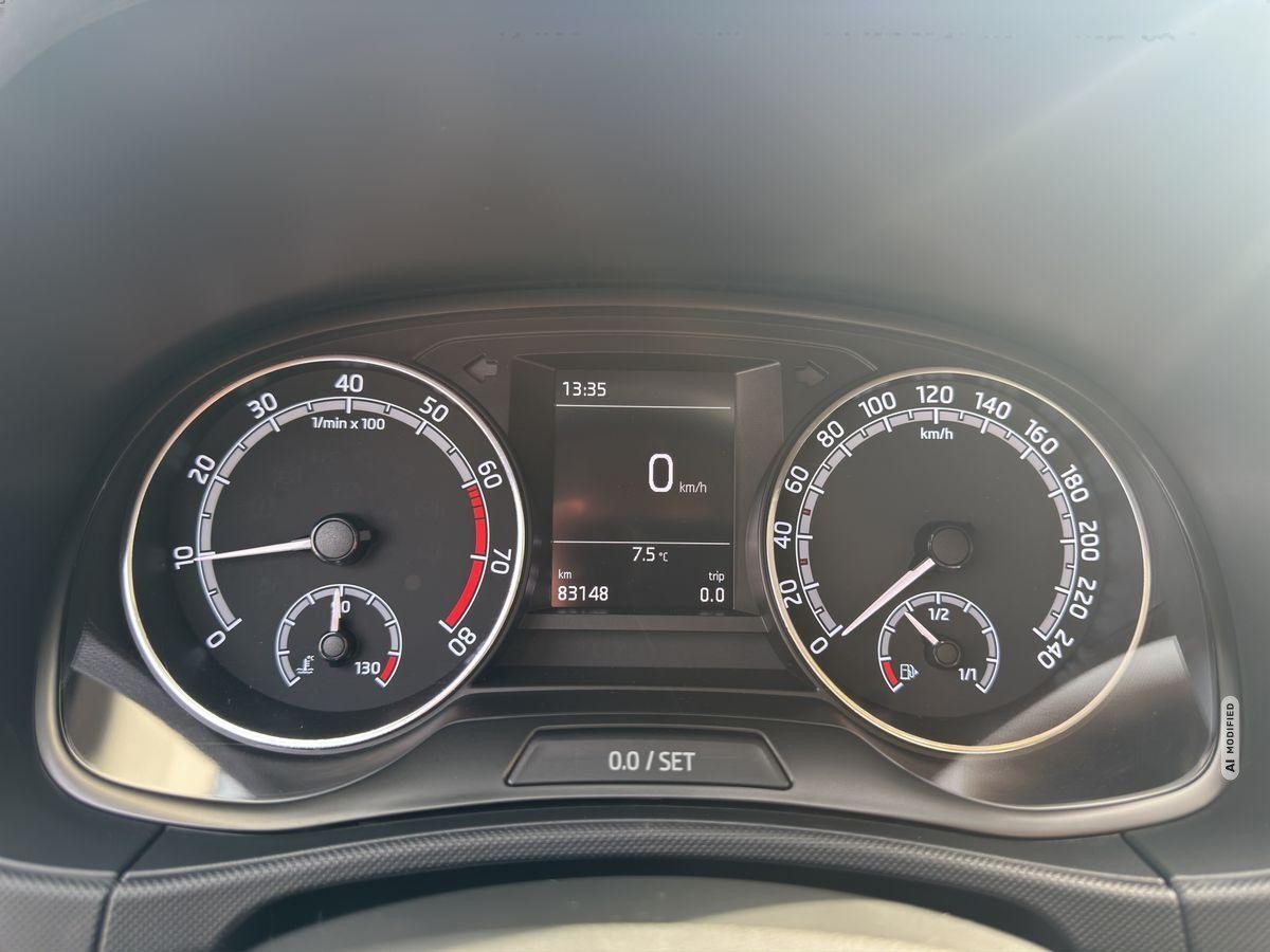 Skoda Fabia Carplay/SHZ/PDC/Bluetooth