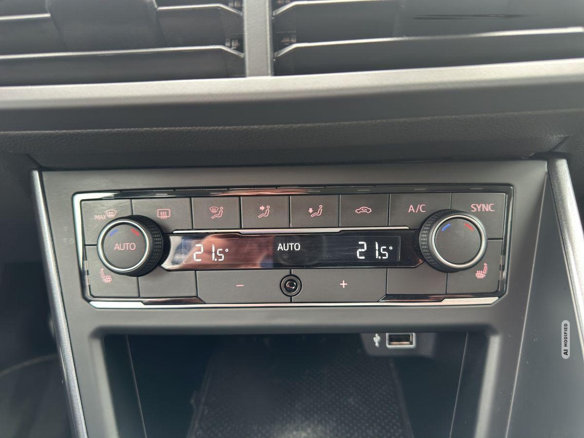 Volkswagen Polo Highline LED/SHZ/ACC/Bluetooth/16-LM