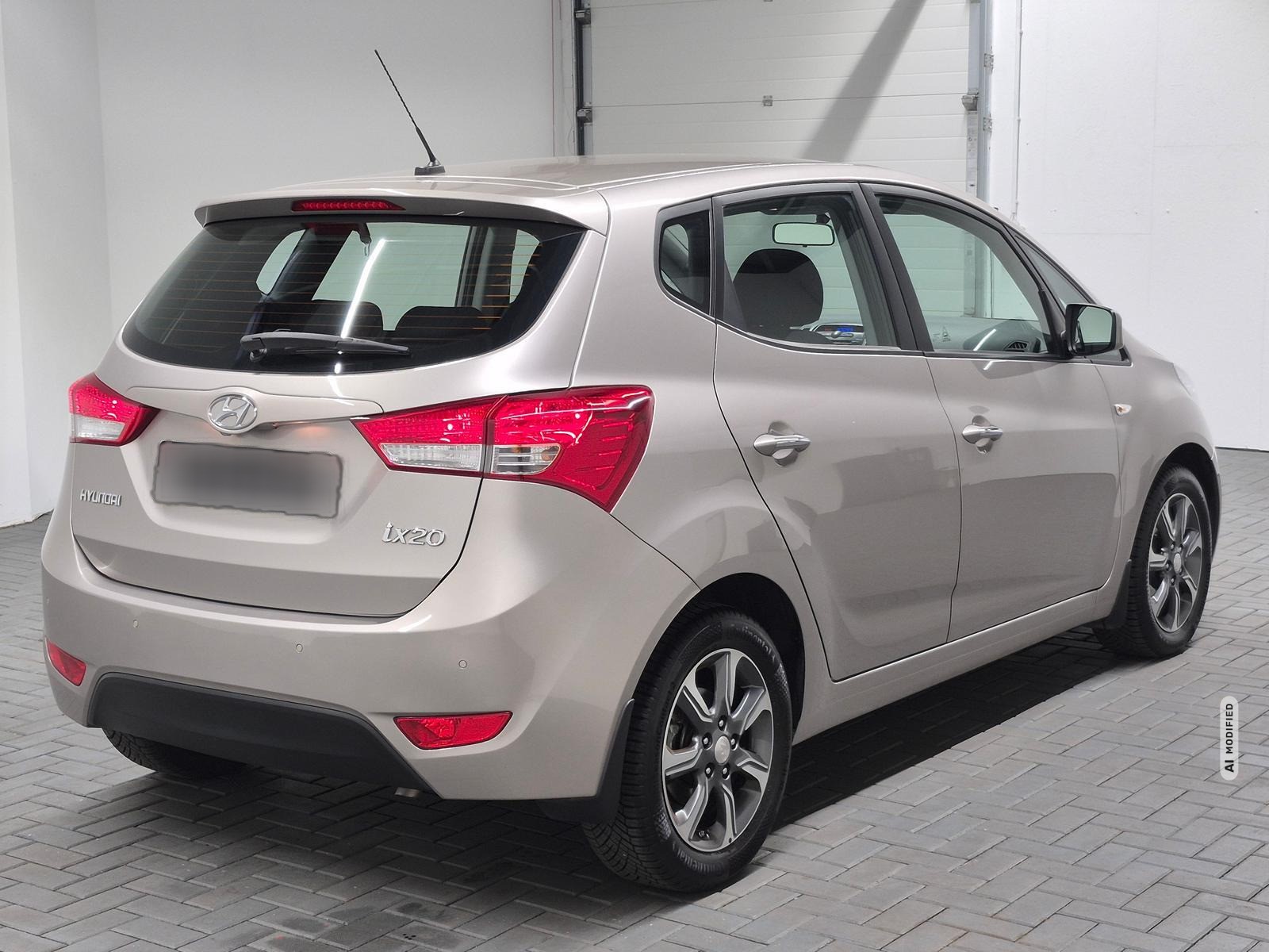 Hyundai ix20 Navi/Klimaaut./SHZ/LHZ/Kam/Tempom./16-LM