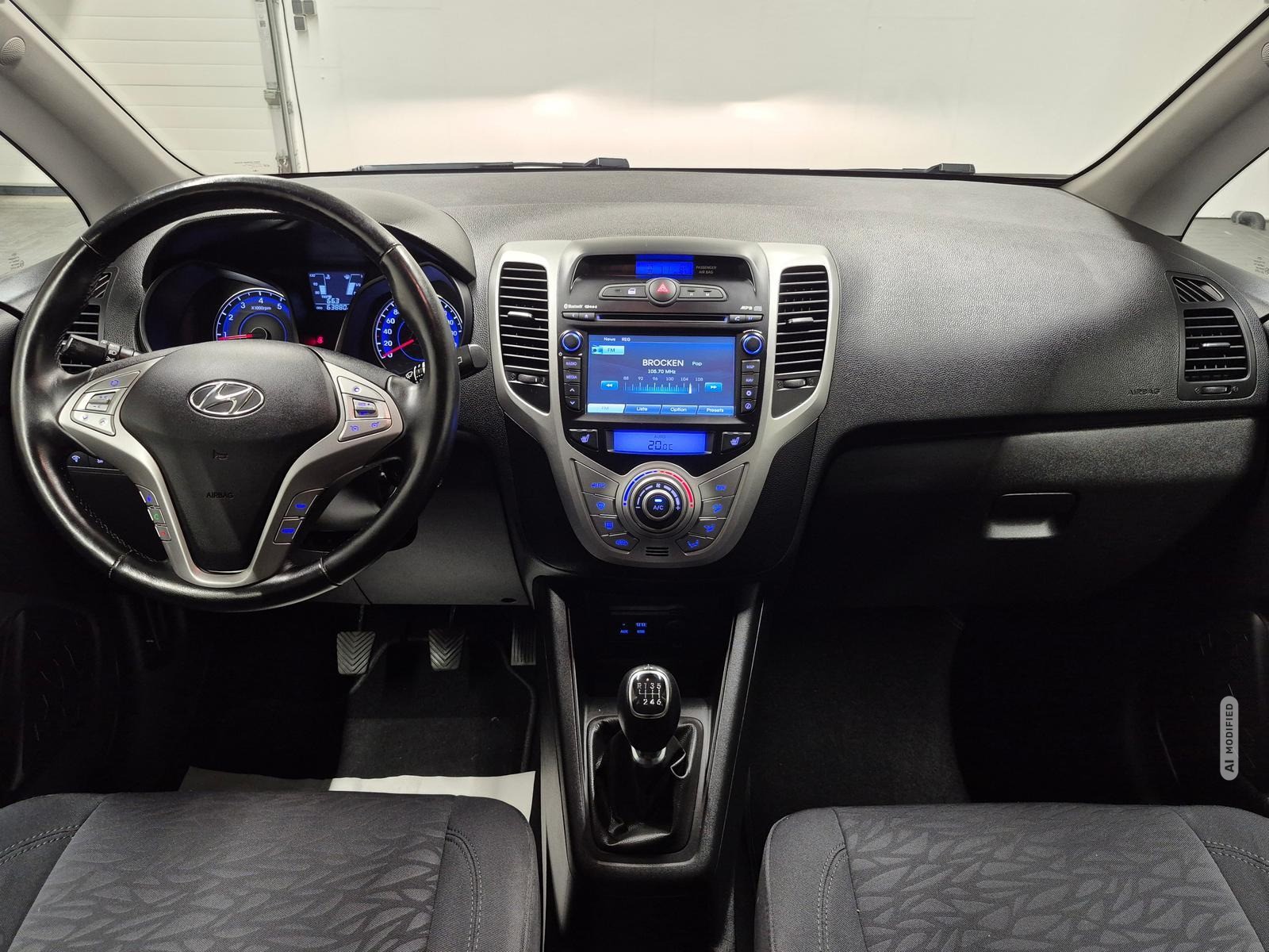 Hyundai ix20 Navi/Klimaaut./SHZ/LHZ/Kam/Tempom./16-LM