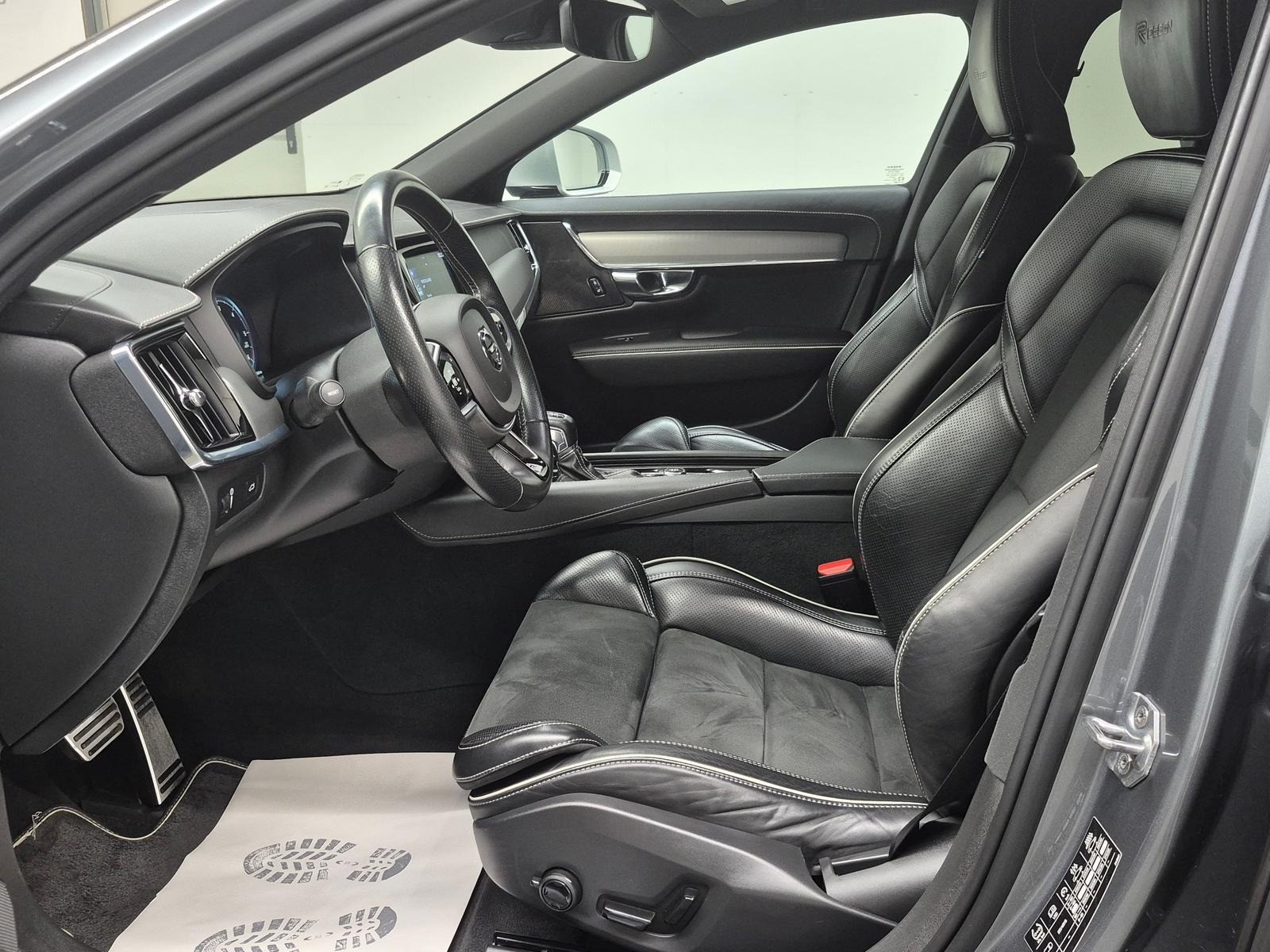 Volvo V90 R Design AWD Matrix/Navi/360°/H-K/Stdhzg