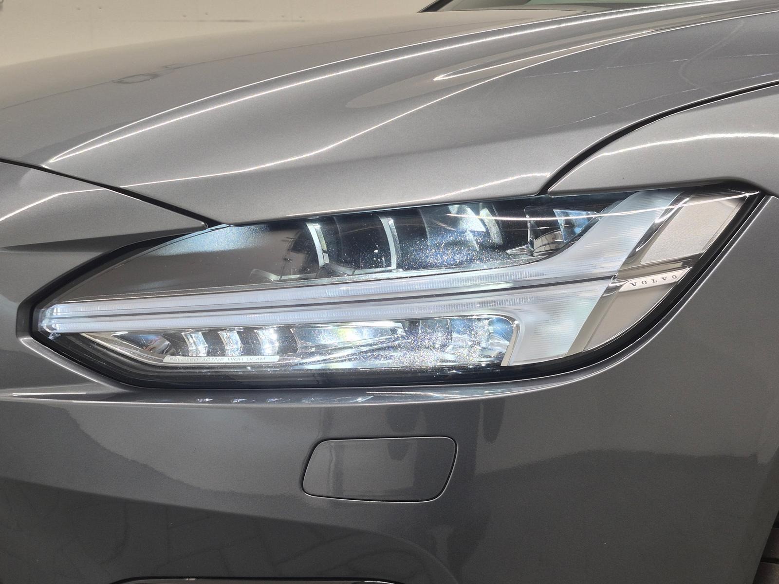 Volvo V90 R Design AWD Matrix/Navi/360°/H-K/Stdhzg