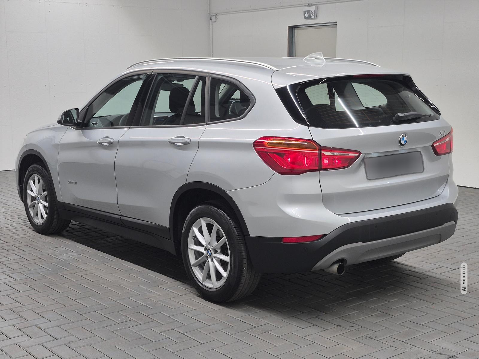 BMW X1 sDrive 18i  Navi/PDC/Tempom./17-LM