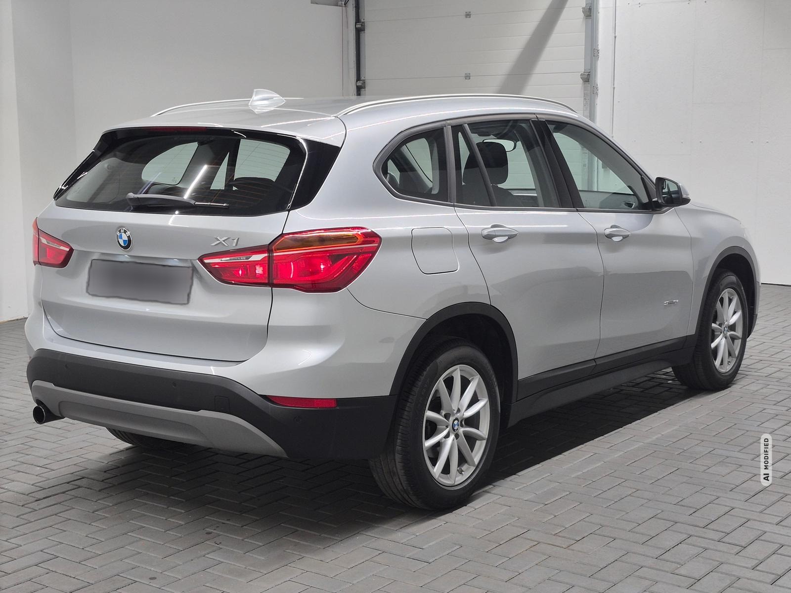 BMW X1 sDrive 18i  Navi/PDC/Tempom./17-LM