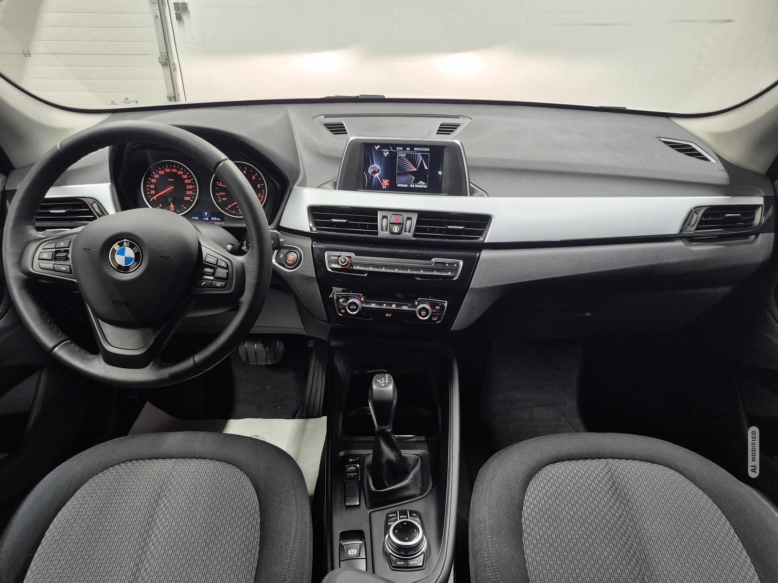 BMW X1 sDrive 18i  Navi/PDC/Tempom./17-LM