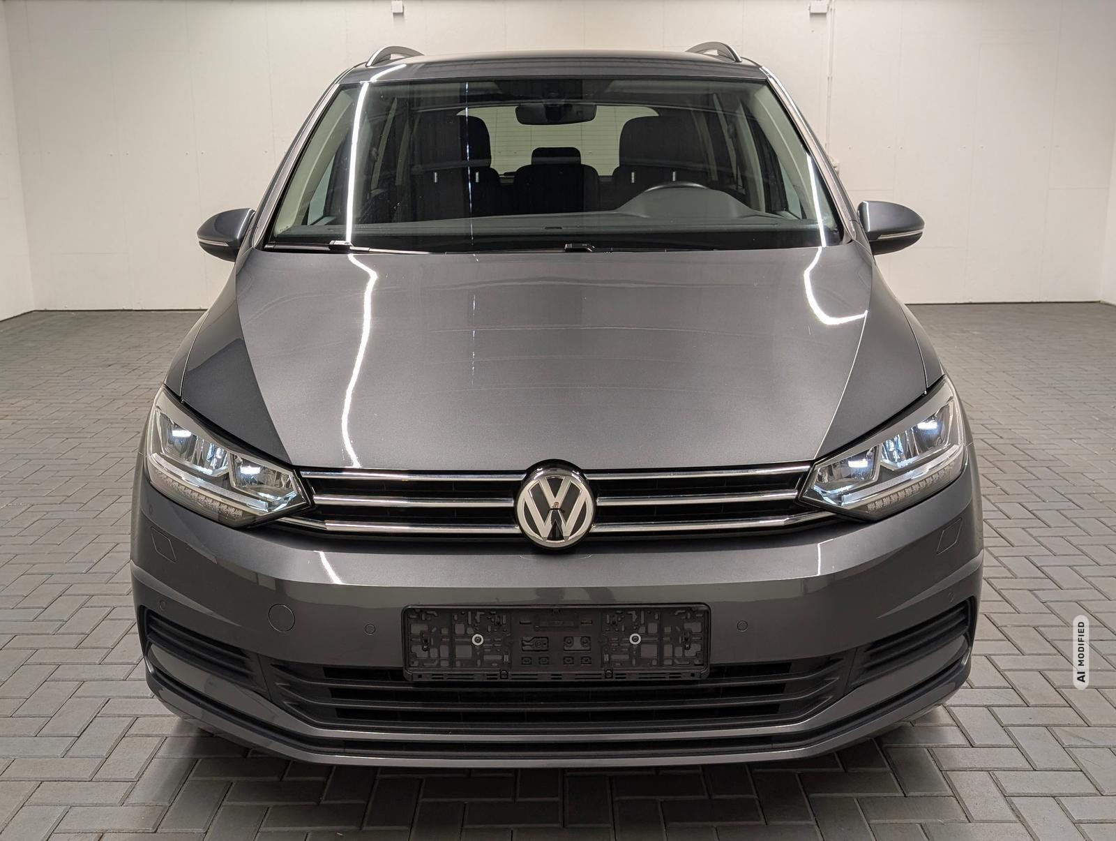 Volkswagen Touran 7-Sitzer/LED/Navi/AHK/SHZ/Kam/ACC/16-LM