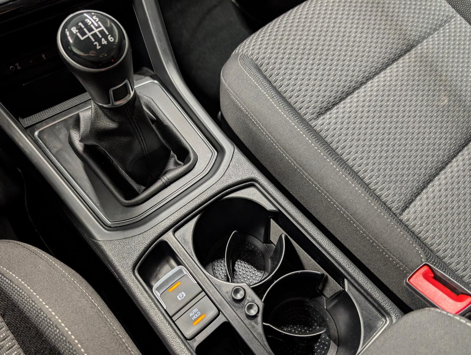 Volkswagen Touran 7-Sitzer/LED/Navi/AHK/SHZ/Kam/ACC/16-LM