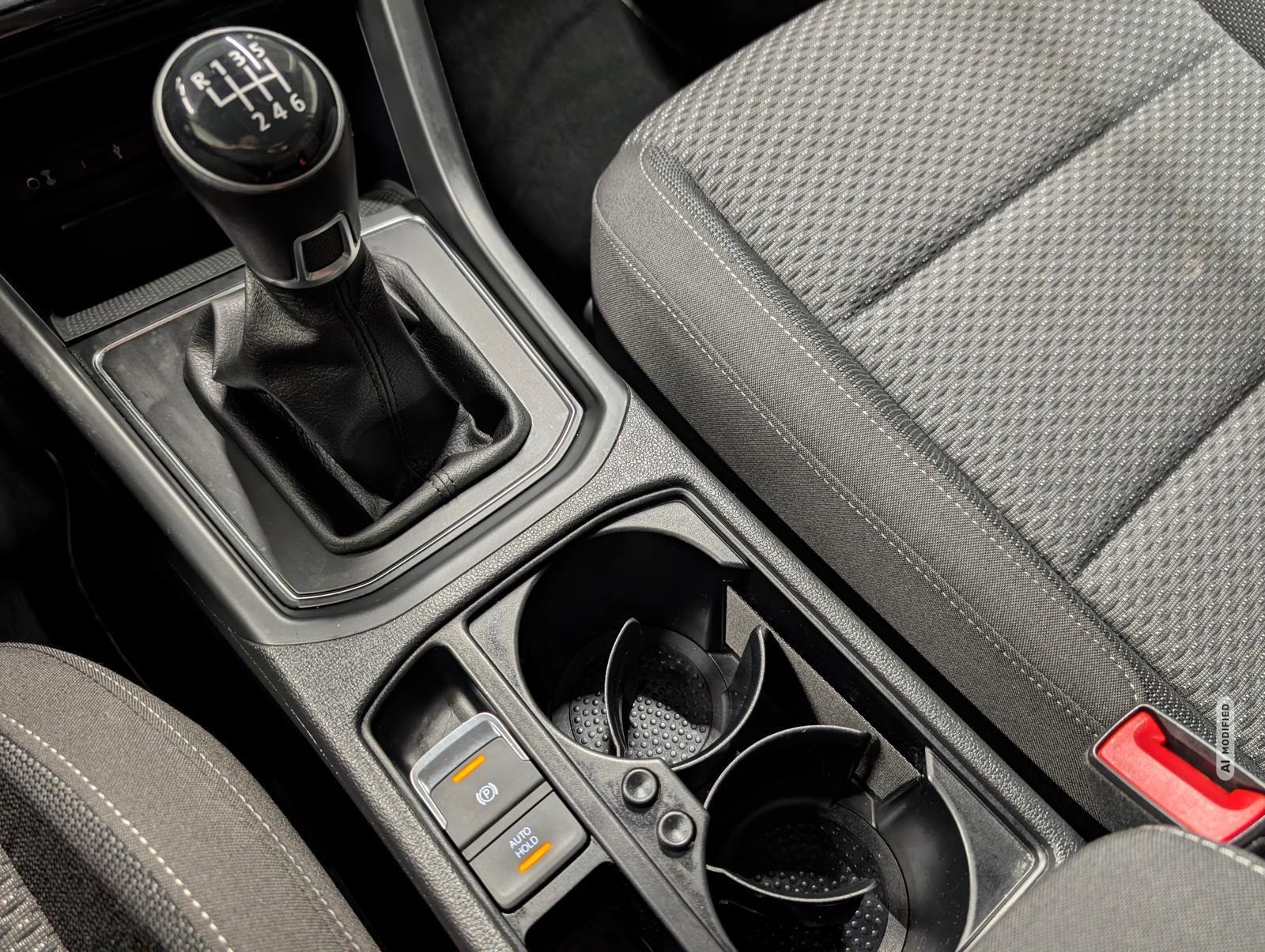 Volkswagen Touran 7-Sitzer/LED/Navi/AHK/SHZ/Kam/ACC/16-LM