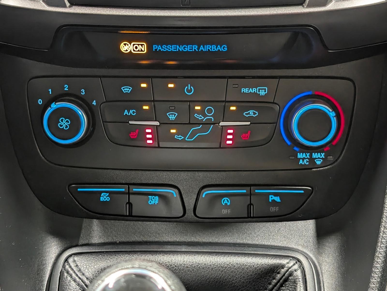 Ford Transit Connect 7-Sitzer/SHZ/PDC/AHK/Tempom.