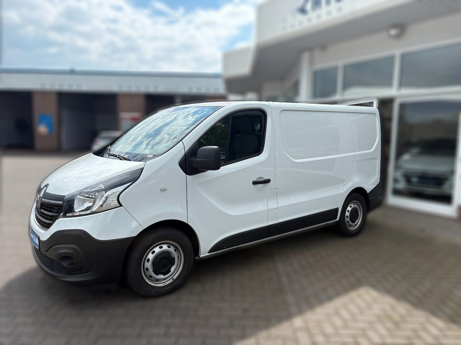 Renault Trafic Kasten L1H1 3,0t Komfort + Regalsystem