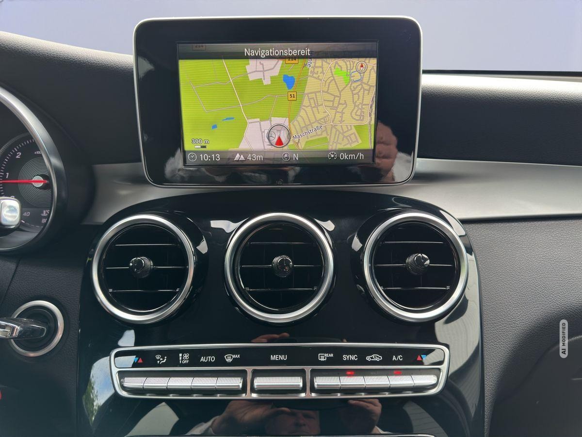 Mercedes-Benz GLC 250 d 4Matic LED/AHK/Kam/Navi/SHZ/ACC