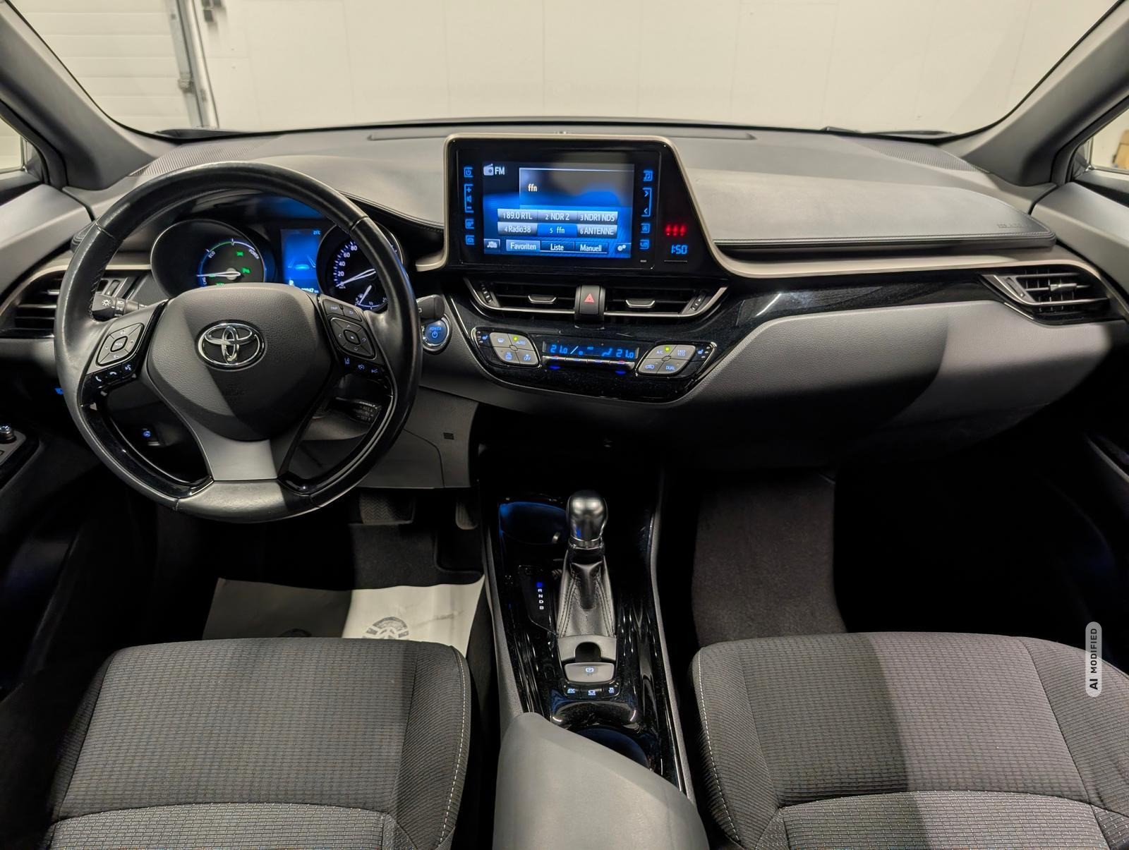 Toyota C-HR Hybrid Team D LED/Navi/SHZ/LHZ/Kam/ACC/17LM