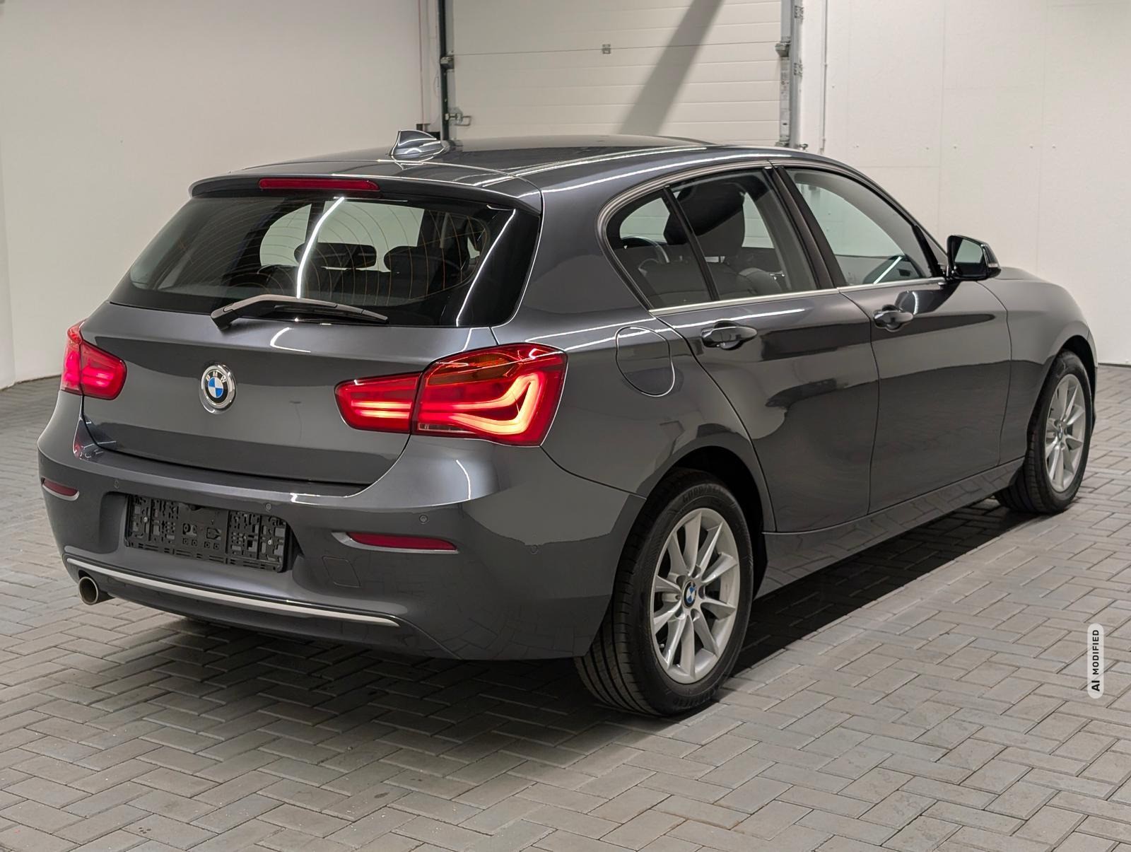 BMW 118 d xDrive Urban Line LED/Navi/SHZ/Kam/GRA/17LM