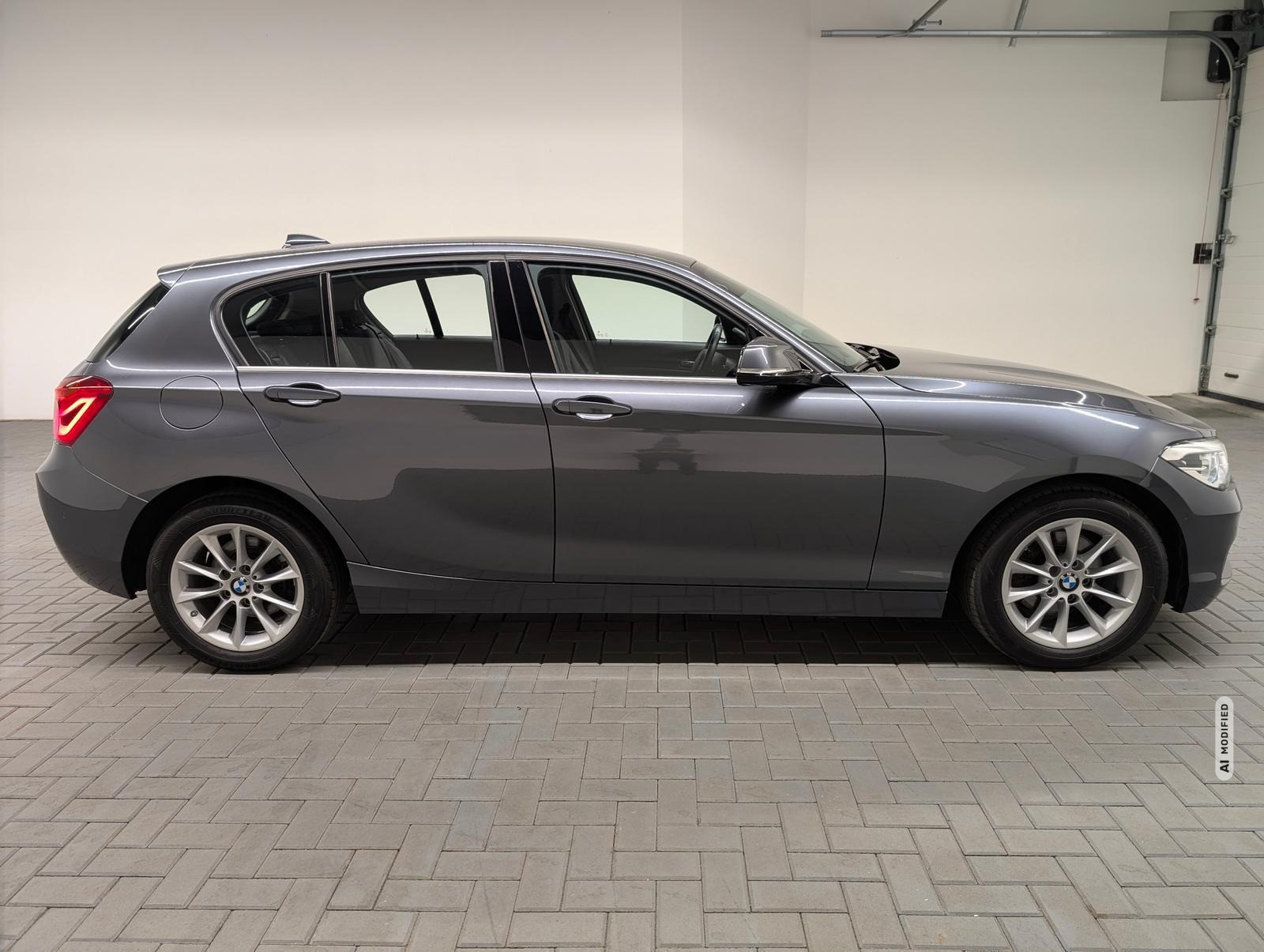 BMW 118 d xDrive Urban Line LED/Navi/SHZ/Kam/GRA/17LM