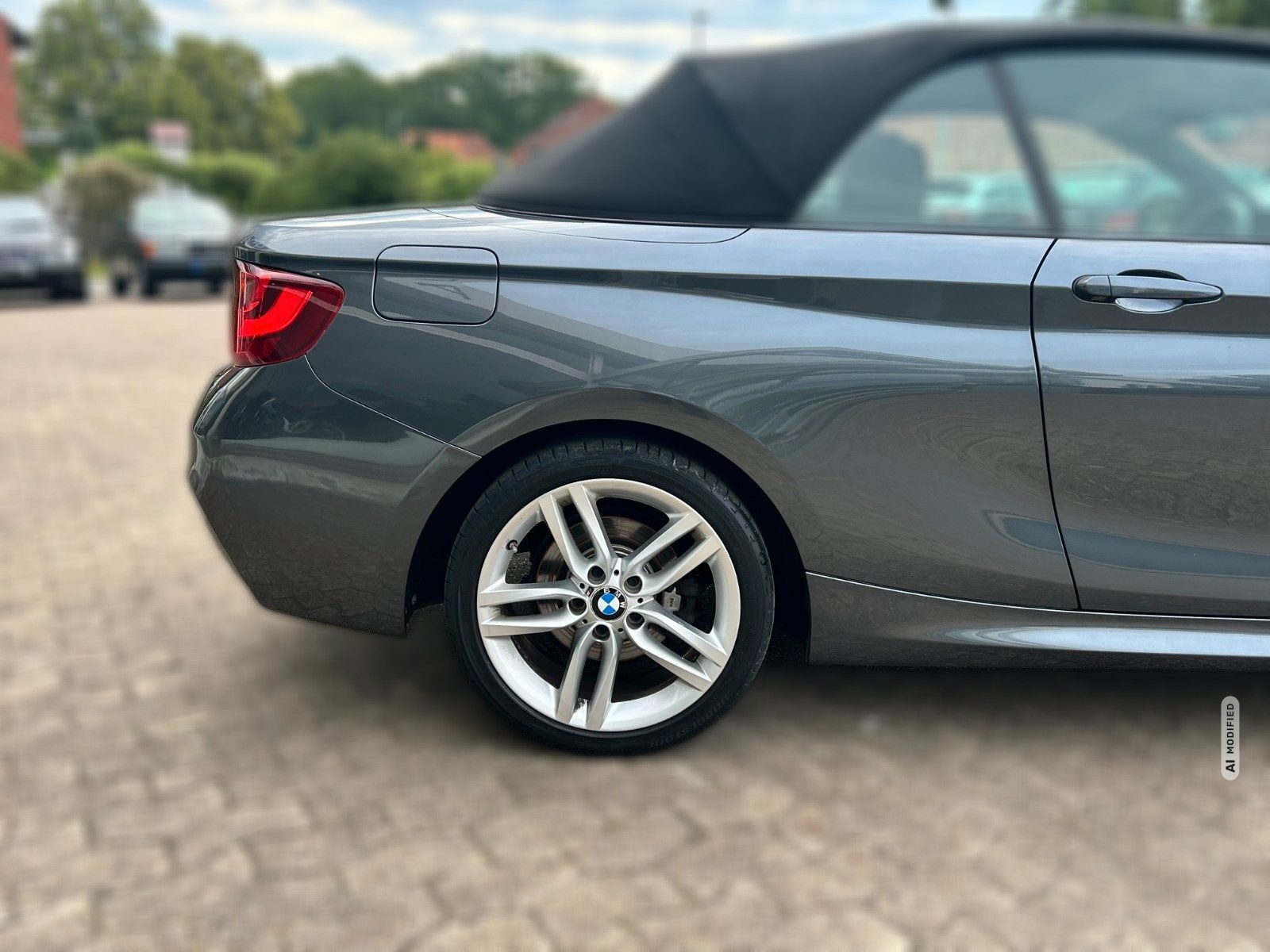 BMW 220 i Cabrio M Paket 1. Hand