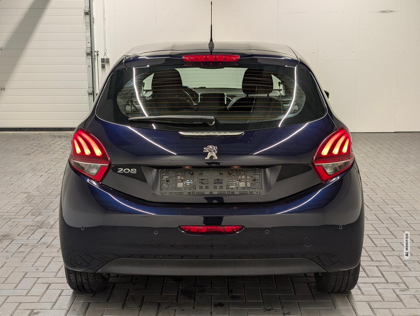 Peugeot 208 Allure Navi/Carplay/SHZ/PDC/Tempom./16-LM