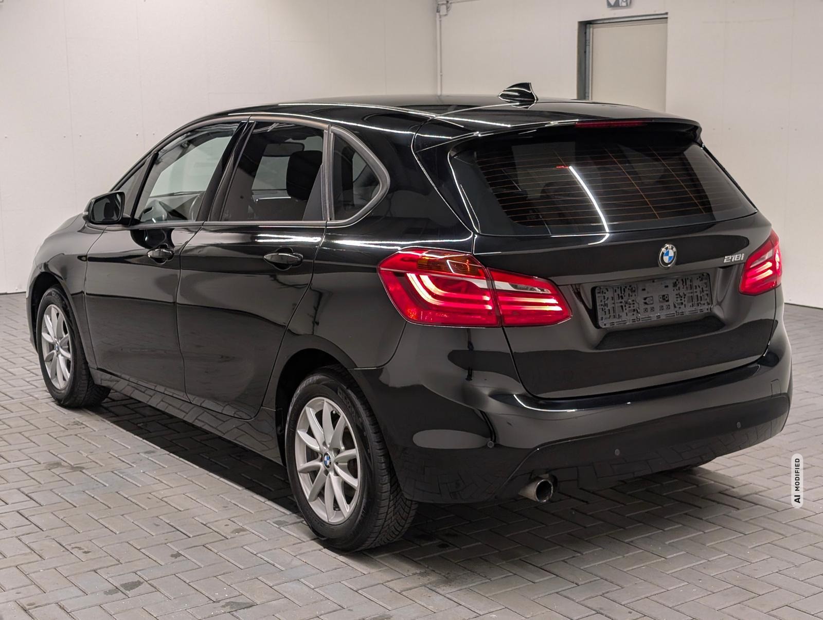 BMW 218 Active Tourer 218i Active Tourer LED/Navi/SHZ/PDC/elH/17-LM