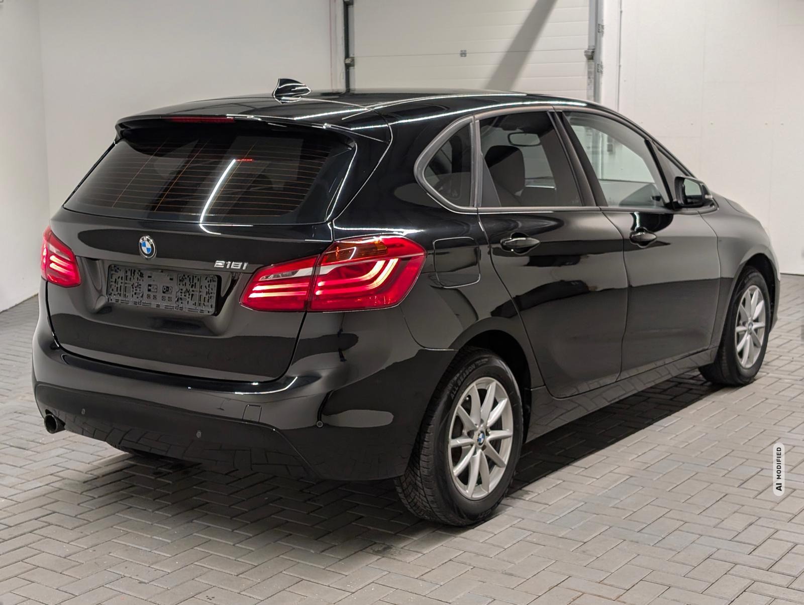 BMW 218 Active Tourer 218i Active Tourer LED/Navi/SHZ/PDC/elH/17-LM