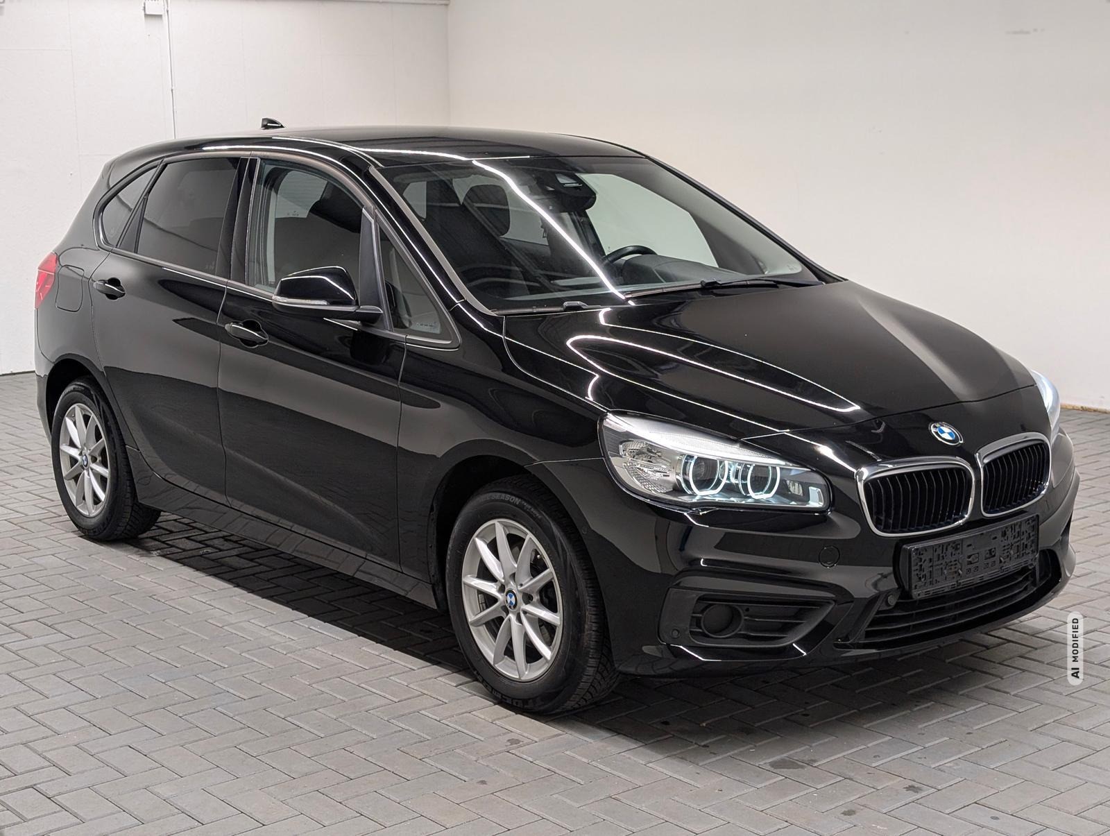 BMW 218 Active Tourer 218i Active Tourer LED/Navi/SHZ/PDC/elH/17-LM