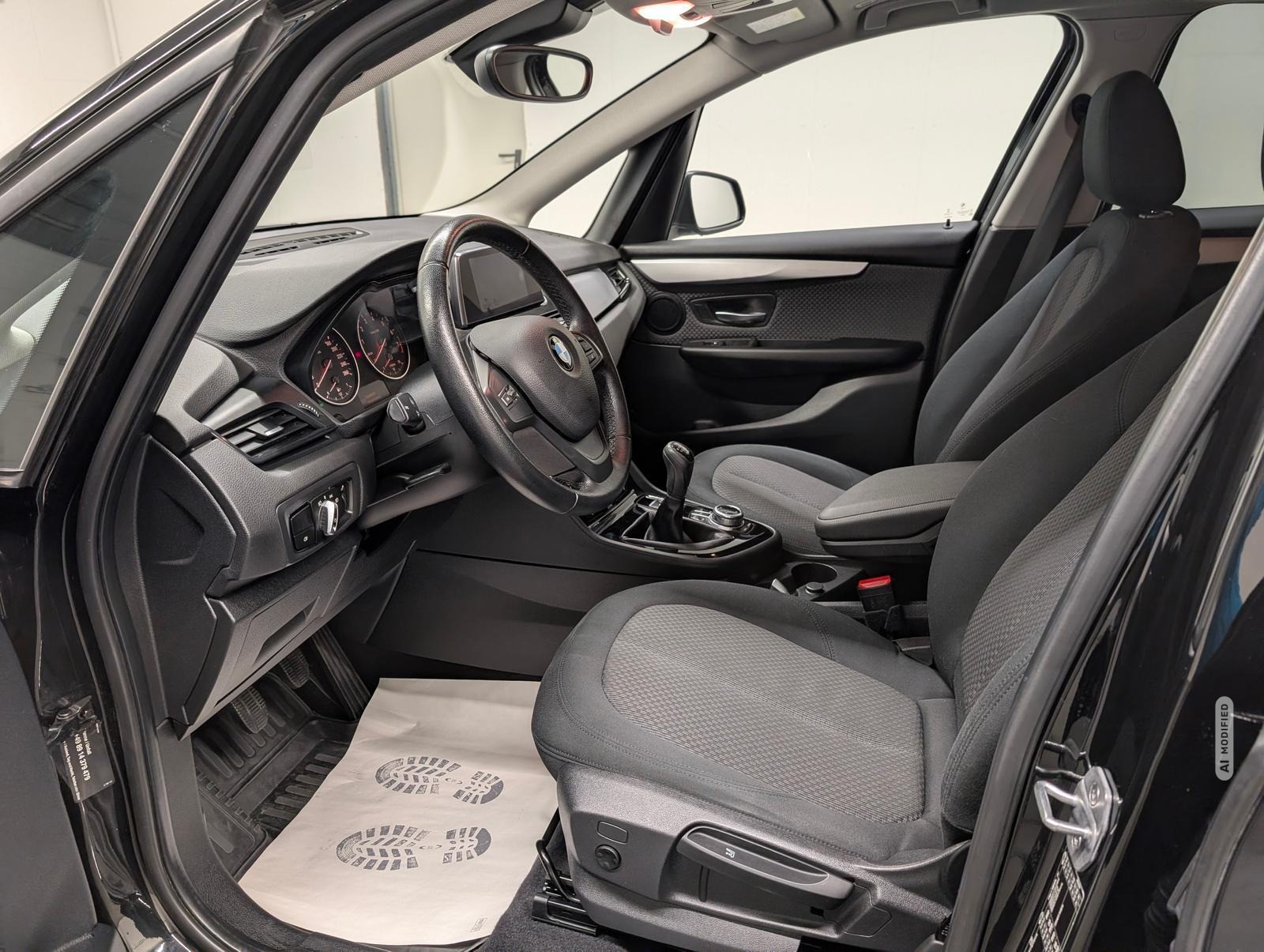 BMW 218 Active Tourer 218i Active Tourer LED/Navi/SHZ/PDC/elH/17-LM