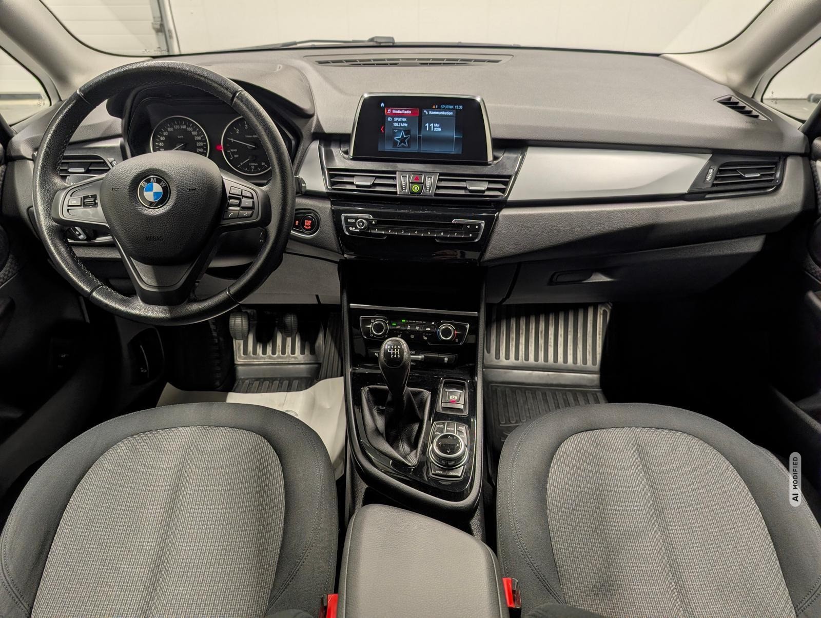BMW 218 Active Tourer 218i Active Tourer LED/Navi/SHZ/PDC/elH/17-LM