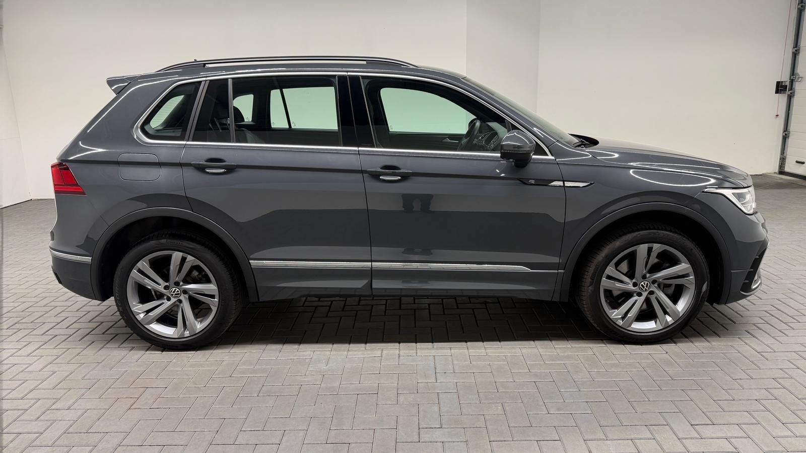 Volkswagen Tiguan R-Line 4M LED/Navi/SHZ/AHK/Kam/elH/19-LM