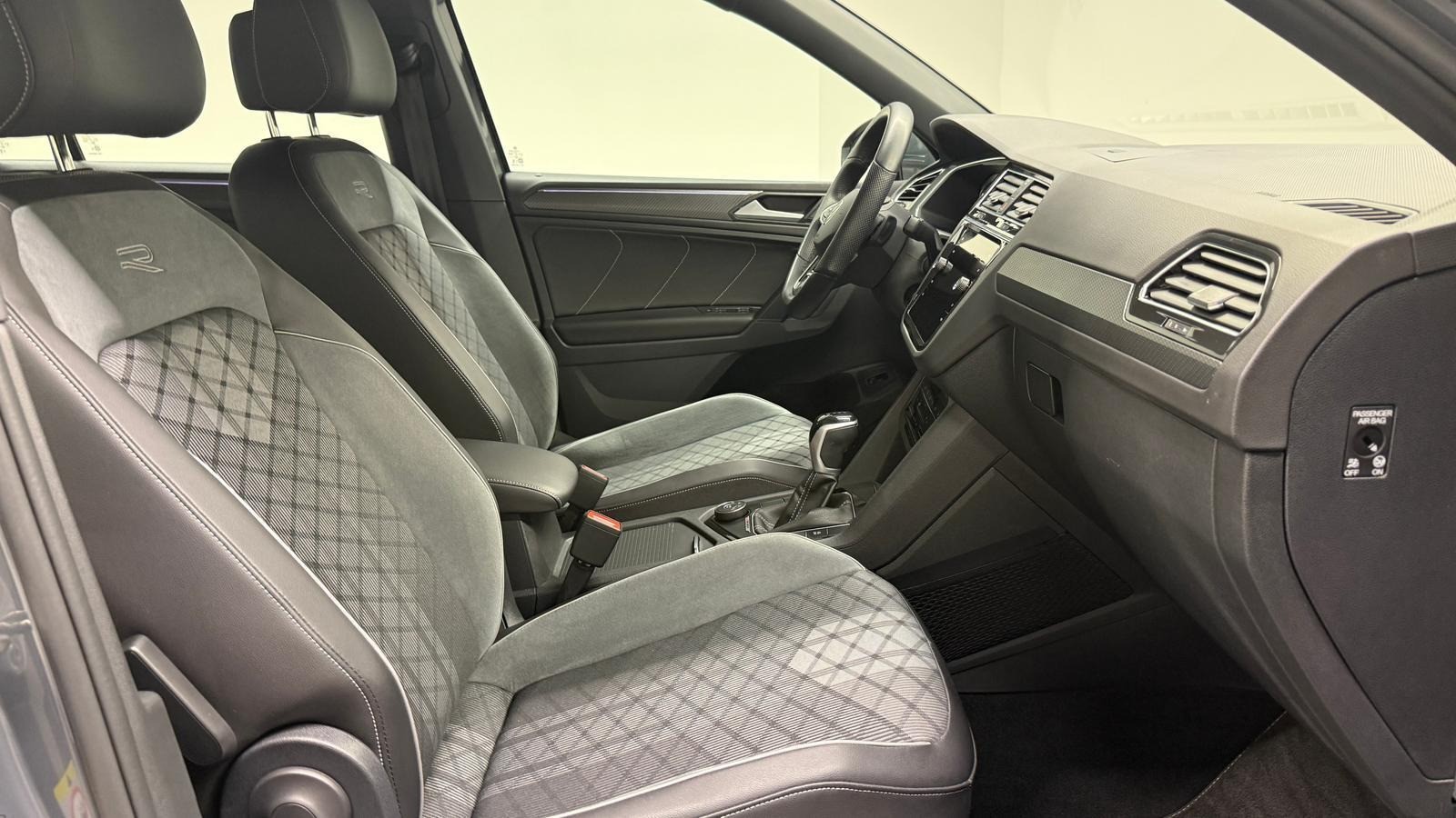 Volkswagen Tiguan R-Line 4M LED/Navi/SHZ/AHK/Kam/elH/19-LM
