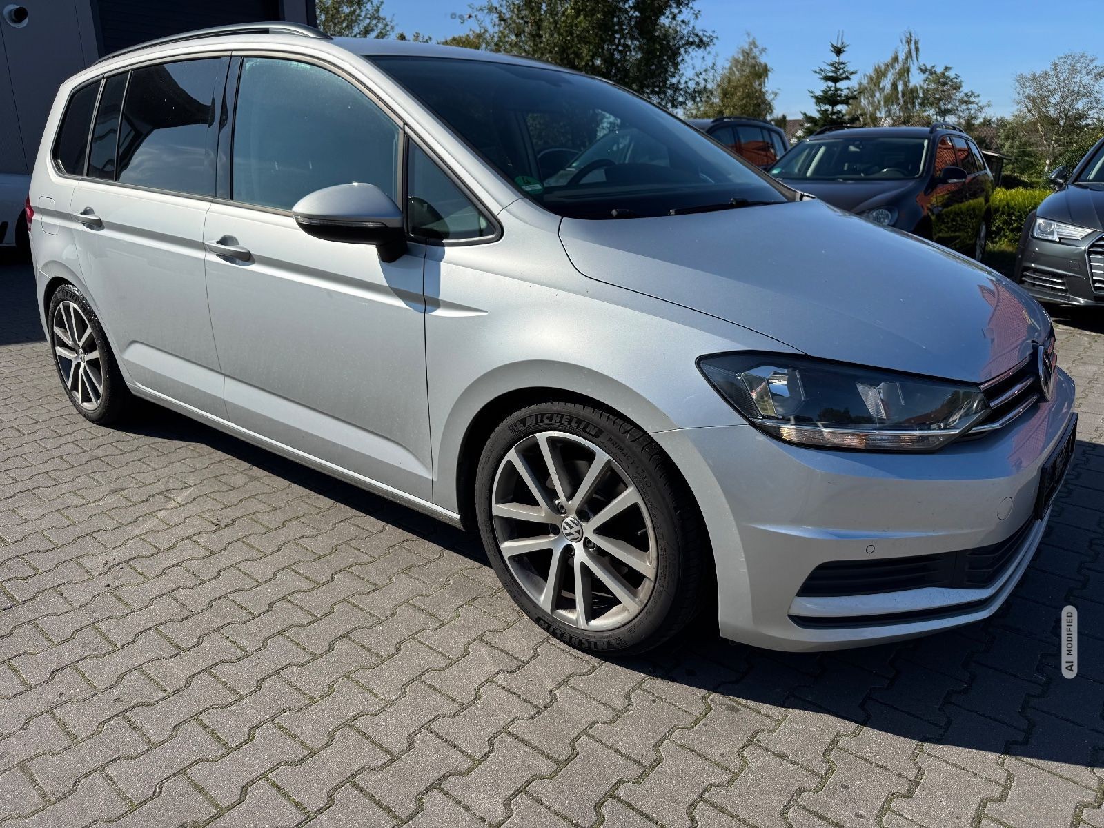 Volkswagen Touran 1,5 TSI 7Sitzer AHK NAVI PDC ACC SHZ TOP