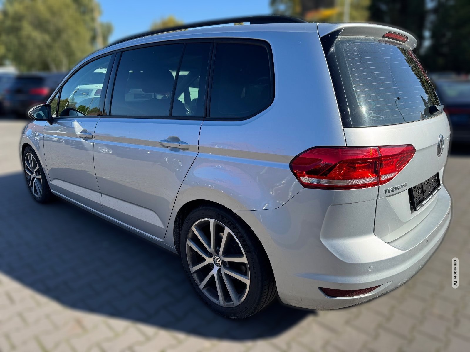 Volkswagen Touran 1,5 TSI 7Sitzer AHK NAVI PDC ACC SHZ TOP