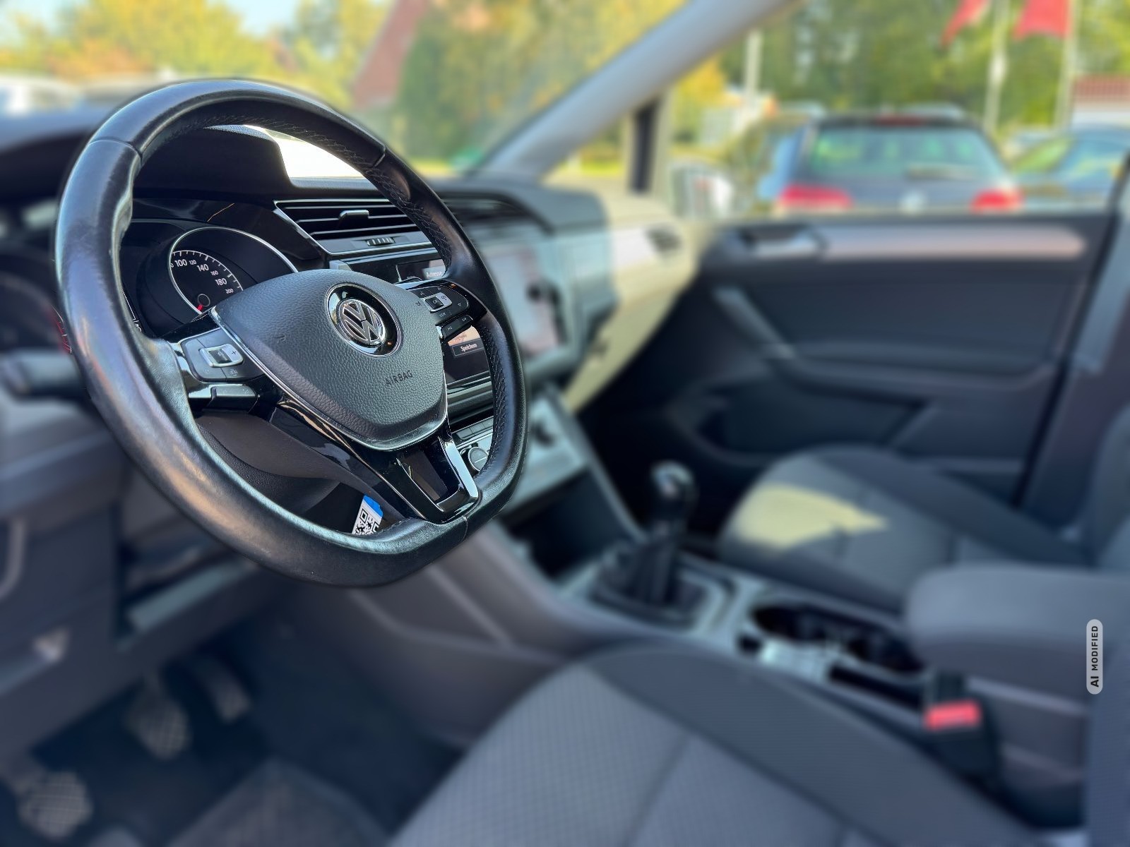 Volkswagen Touran 1,5 TSI 7Sitzer AHK NAVI PDC ACC SHZ TOP
