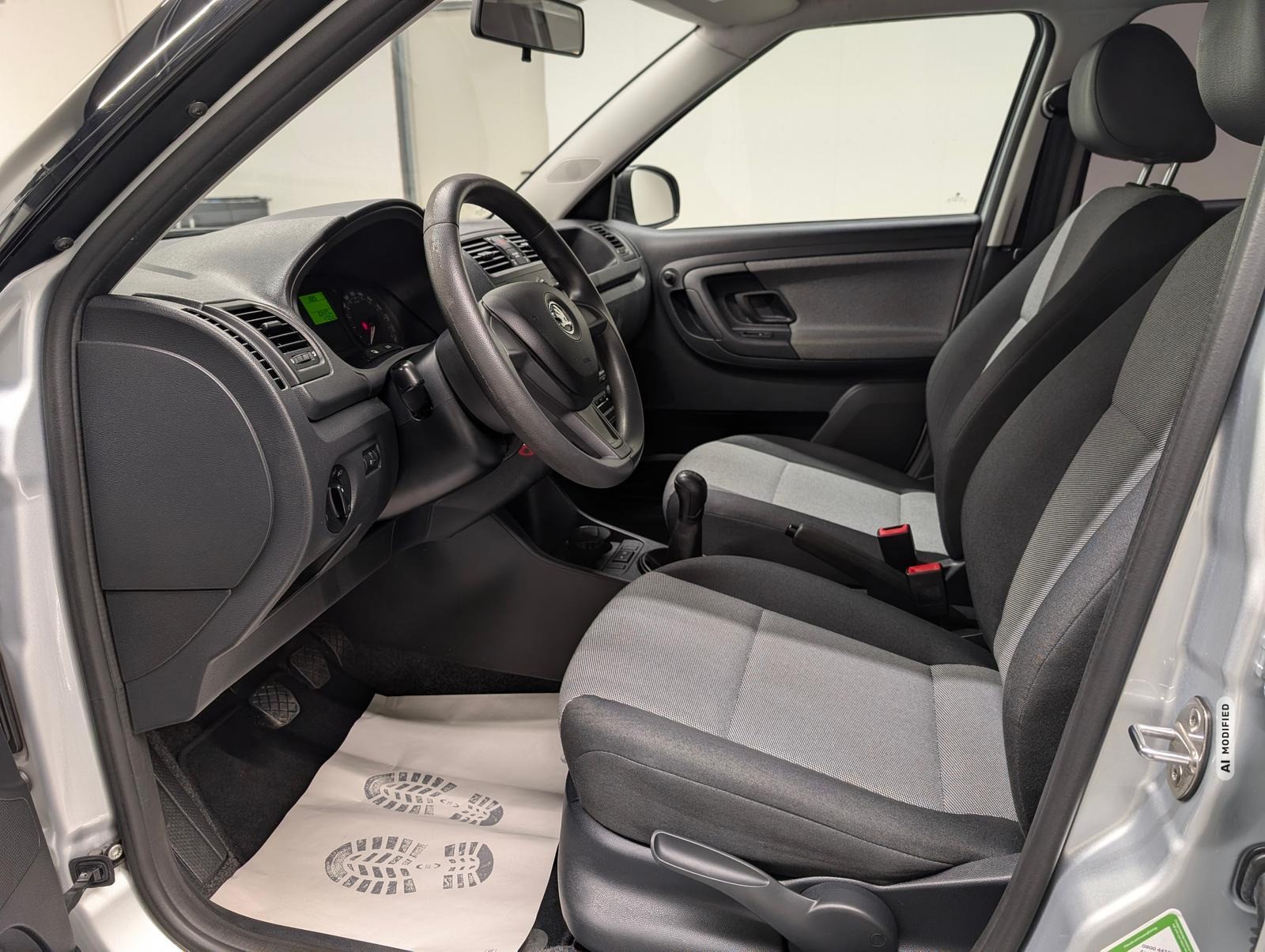 Skoda Fabia Klima/Radio-CD/AUX/14-LM