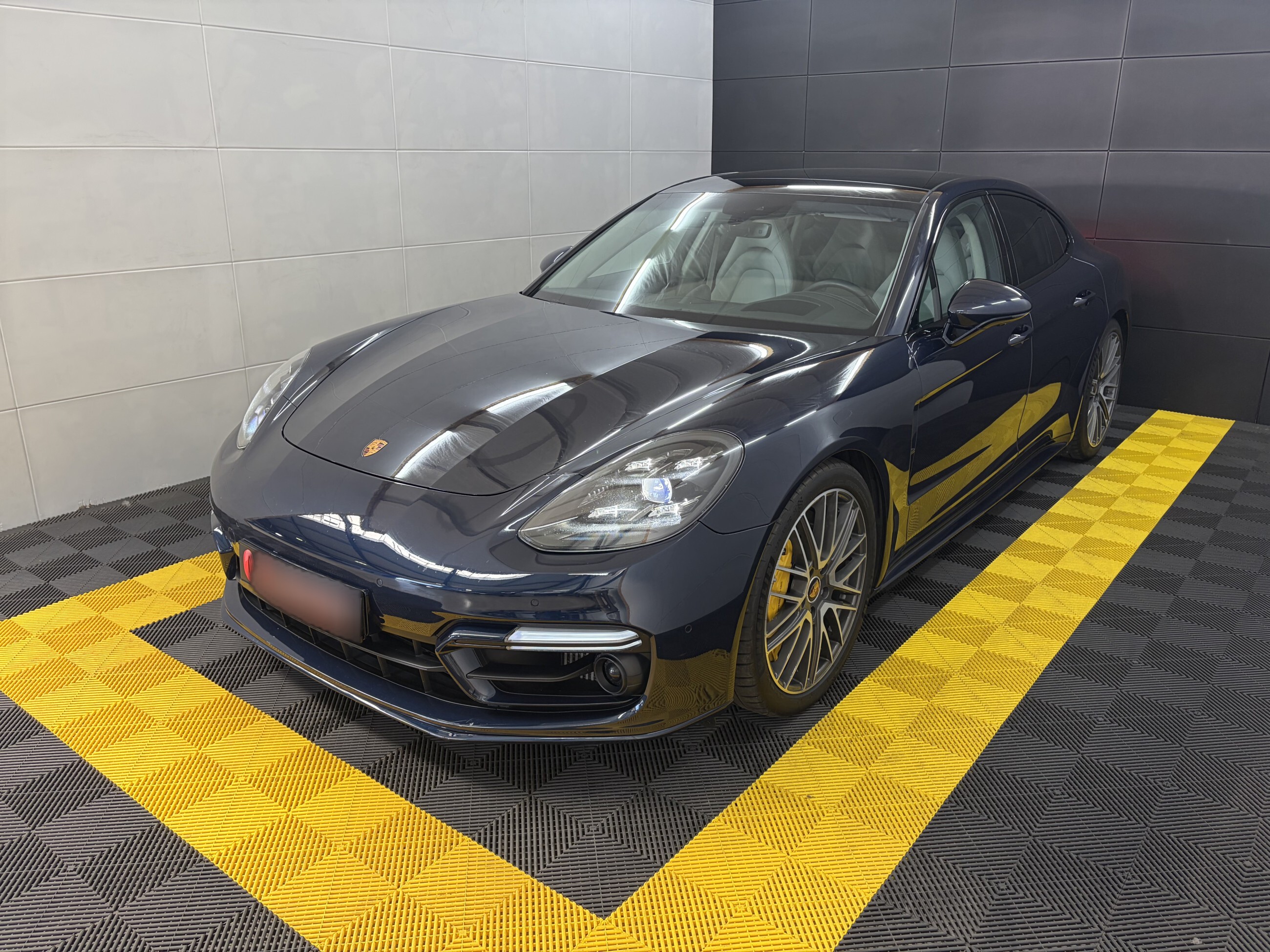 Porsche Panamera Turbo S+Head-Up+Soft-Close+ACC+Panorama