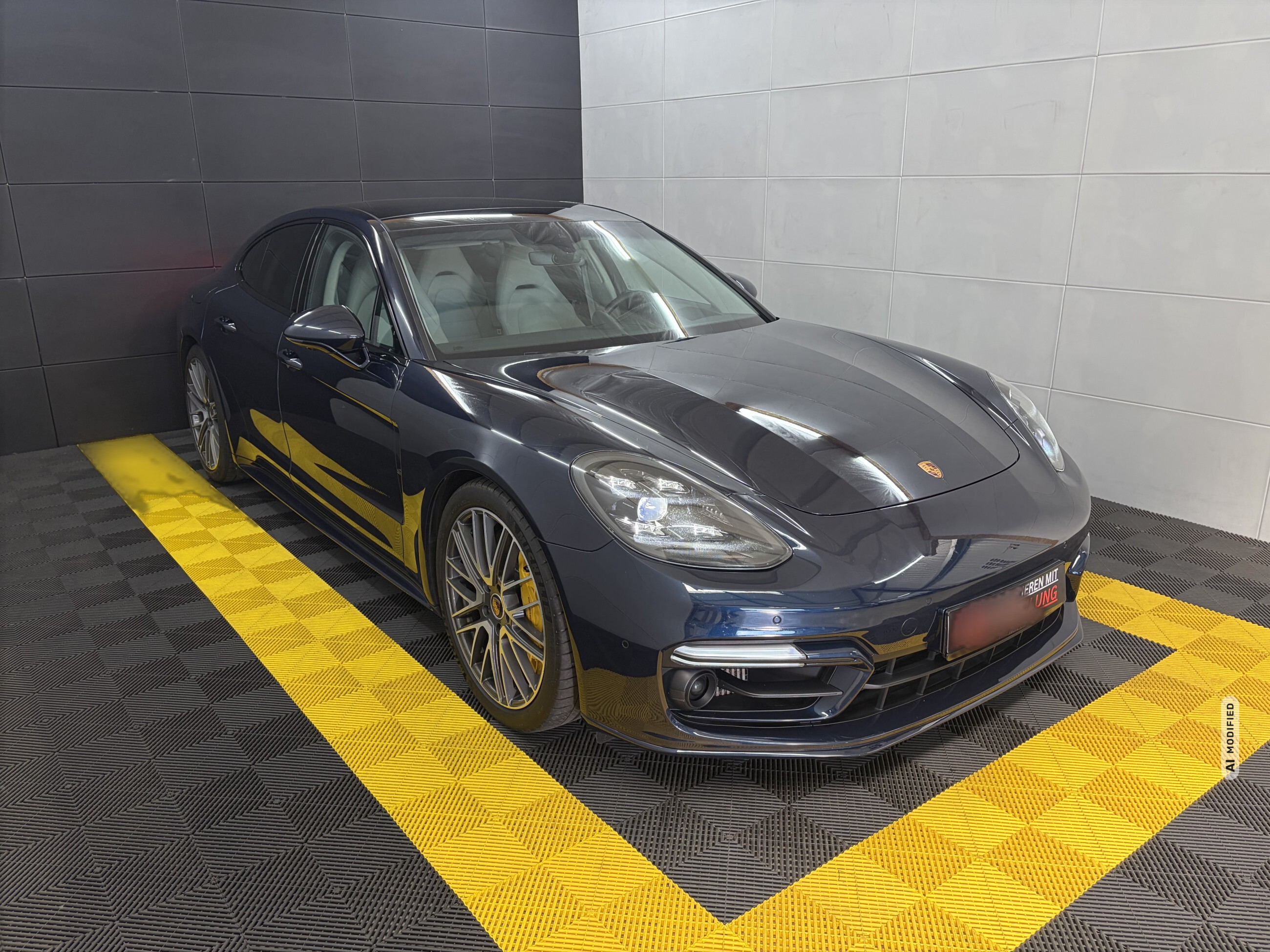 Porsche Panamera Turbo S+Aproved+InnoDrive+PCCB+PDCC
